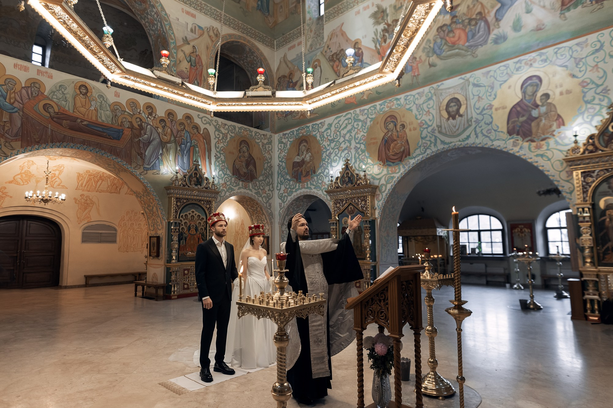 Венчание в храм Александра Невского при МГИМО. Фотограф на Крещение, Венчание в Москве Ирина Шамина