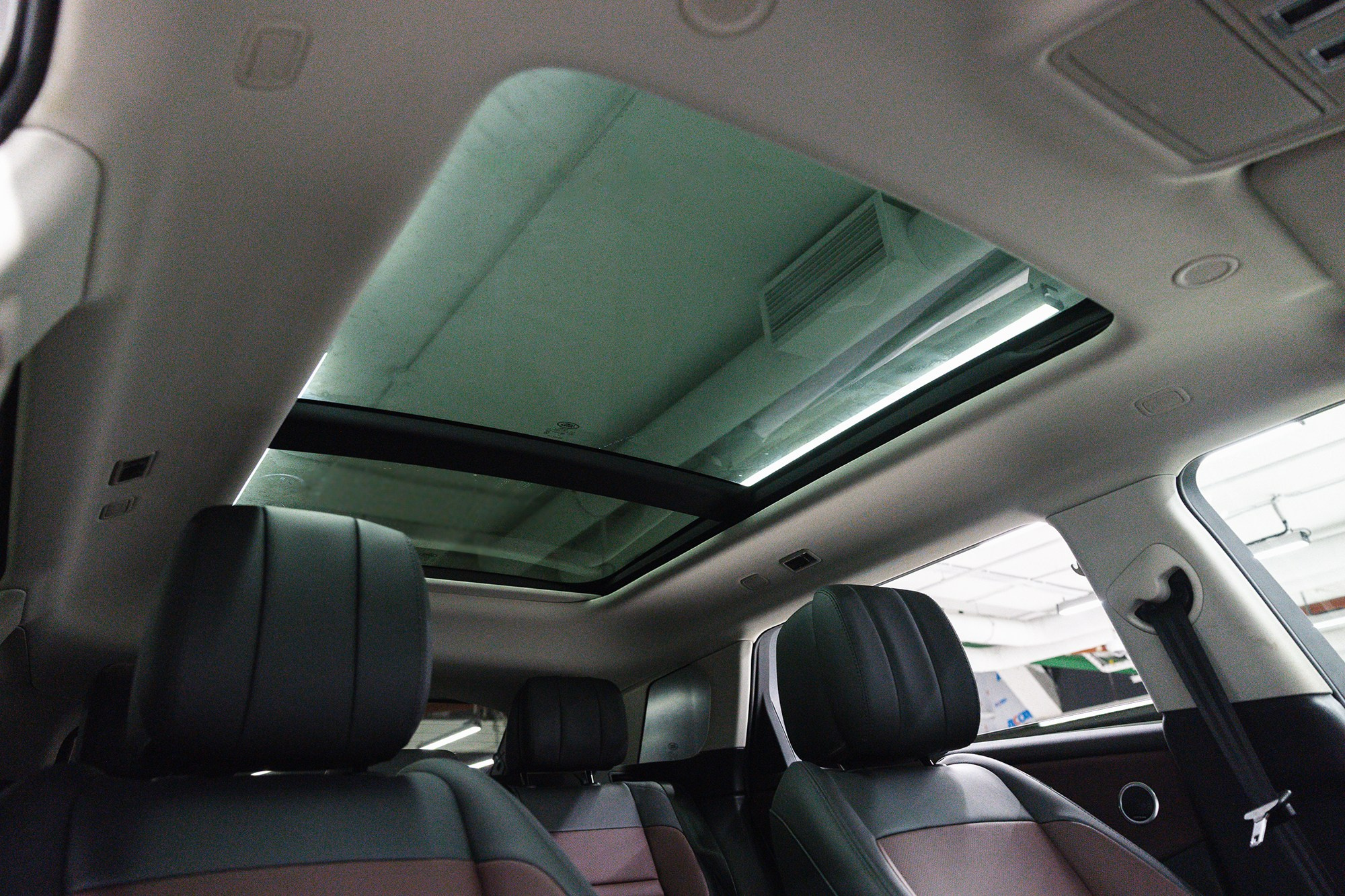 Land Rover Range Rover Evoque.2.0 Si4 4WD AT (249 л. с.). Автосалон «Х-Авто»