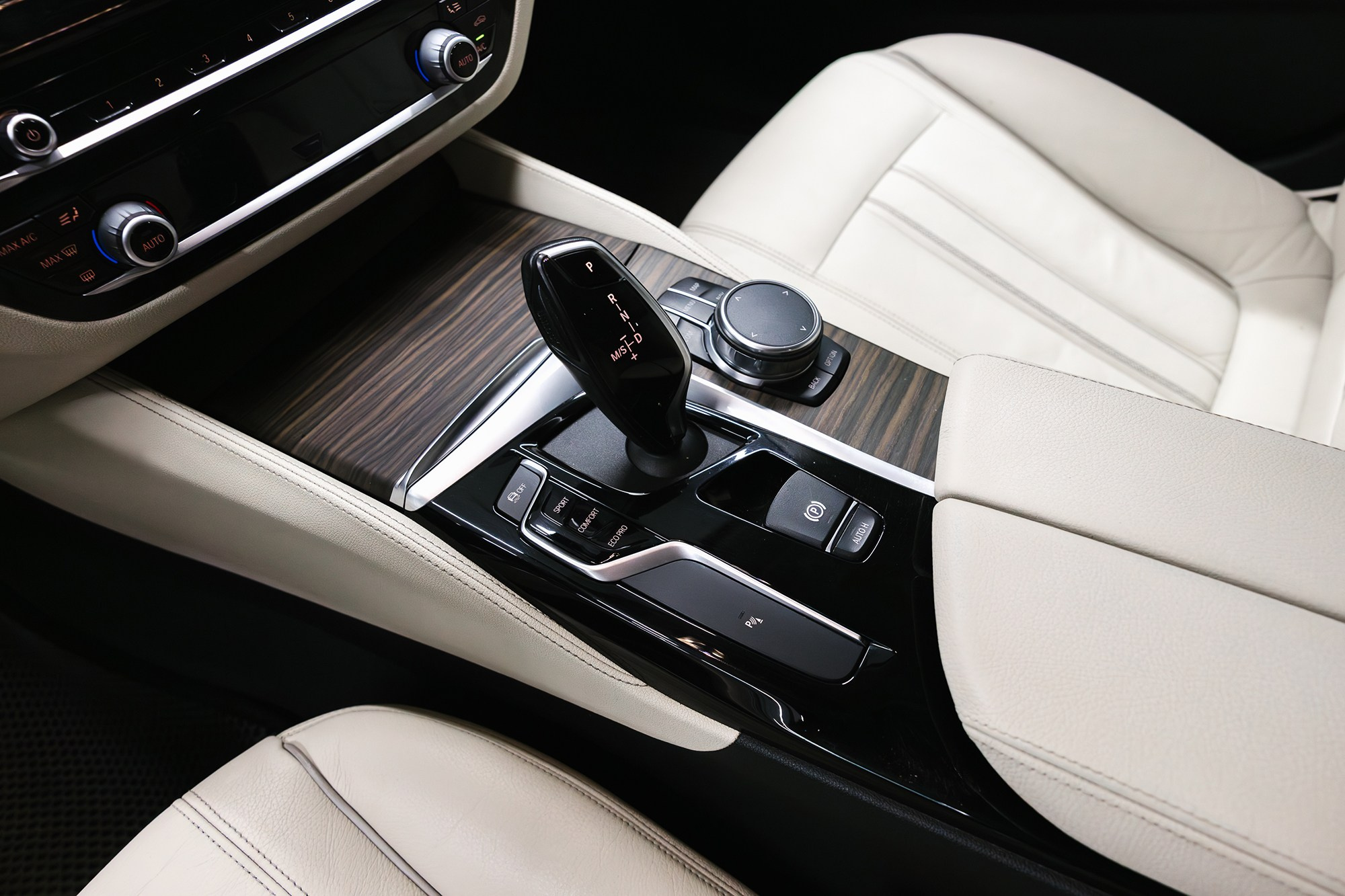 BMW 5 серия 2.0 AT, 2019, 220 000 км. Автосалон «Х-Авто»