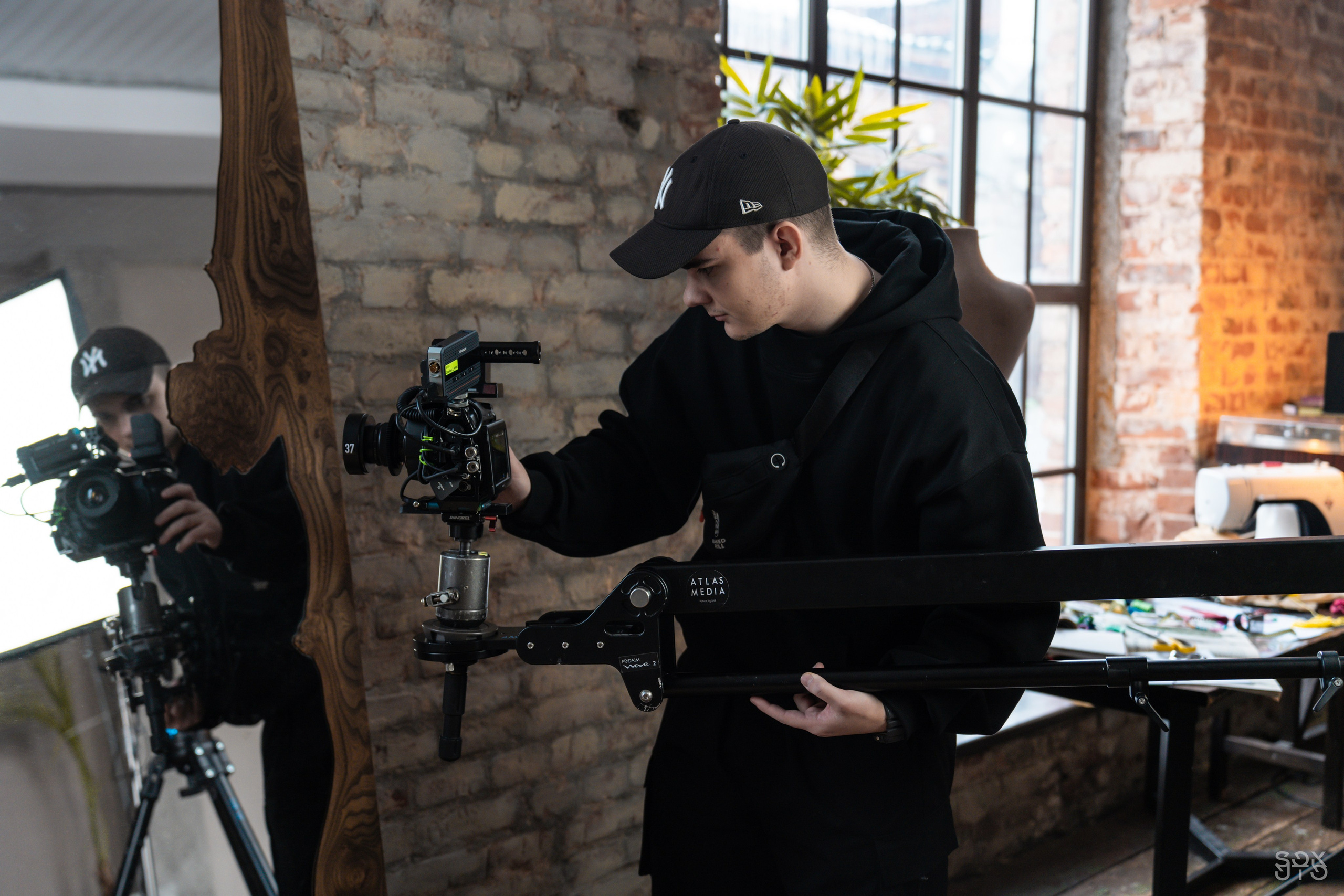 Видеопродакшн BACKED ROLL