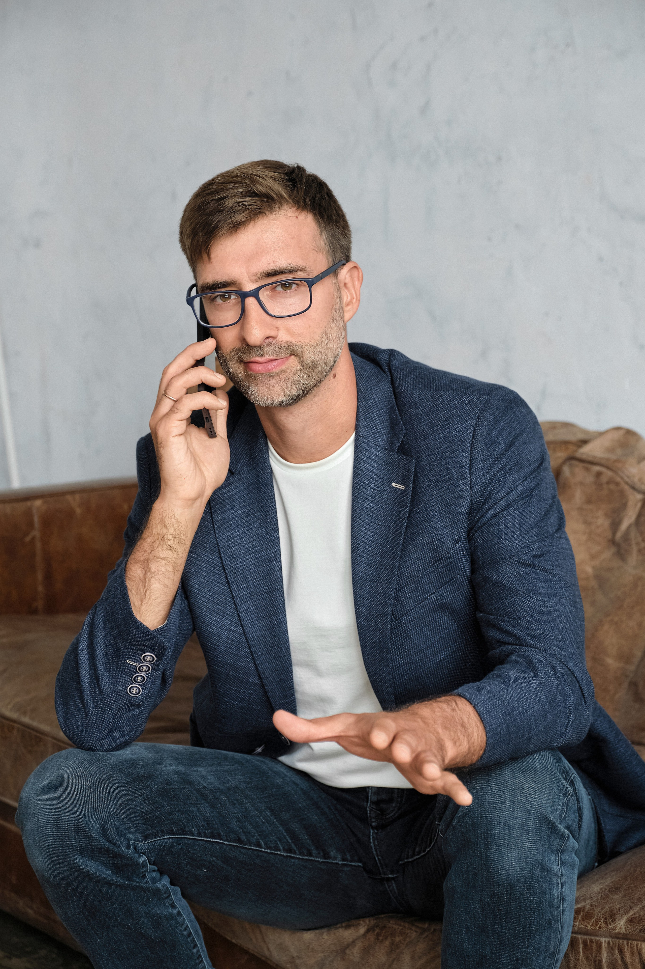 Деловой портрет для маркетолога Артема