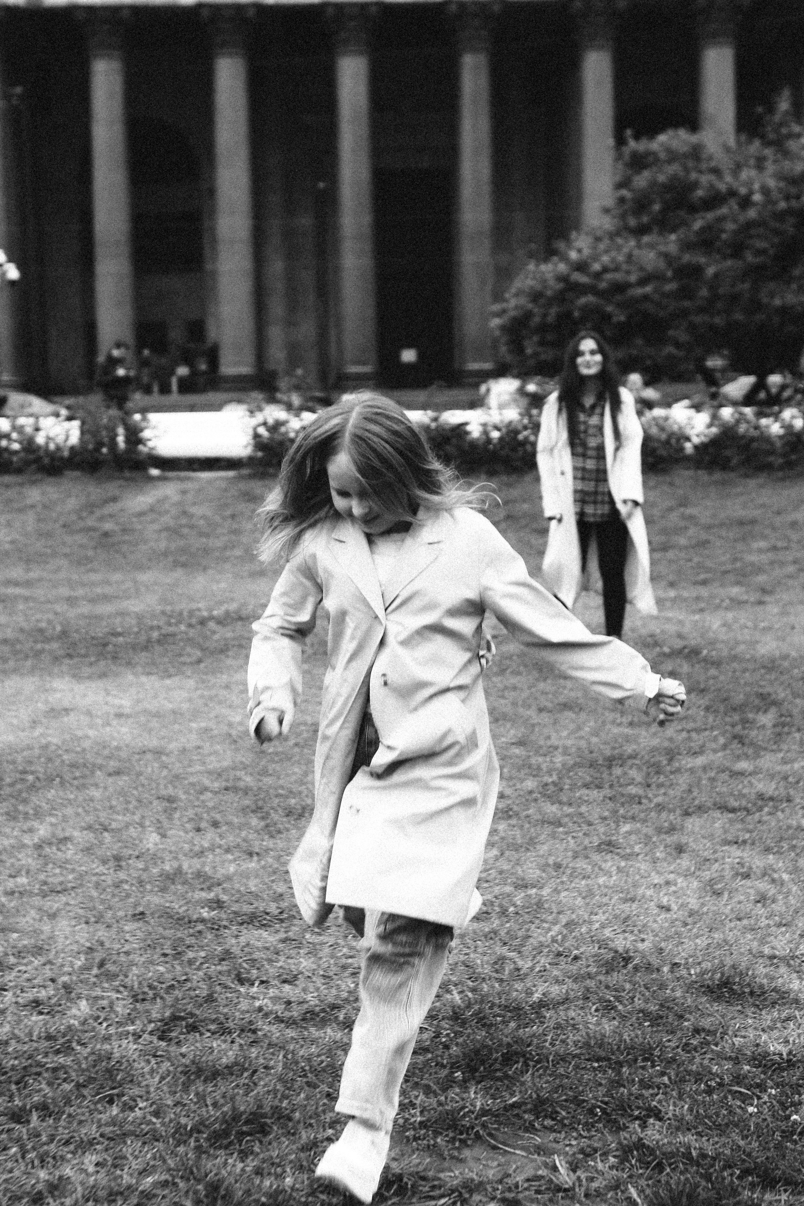 Семейная прогулочная фотосессия в Санкт-Петербурге. Фотограф в Санкт-Петербурге Кристина Брянская