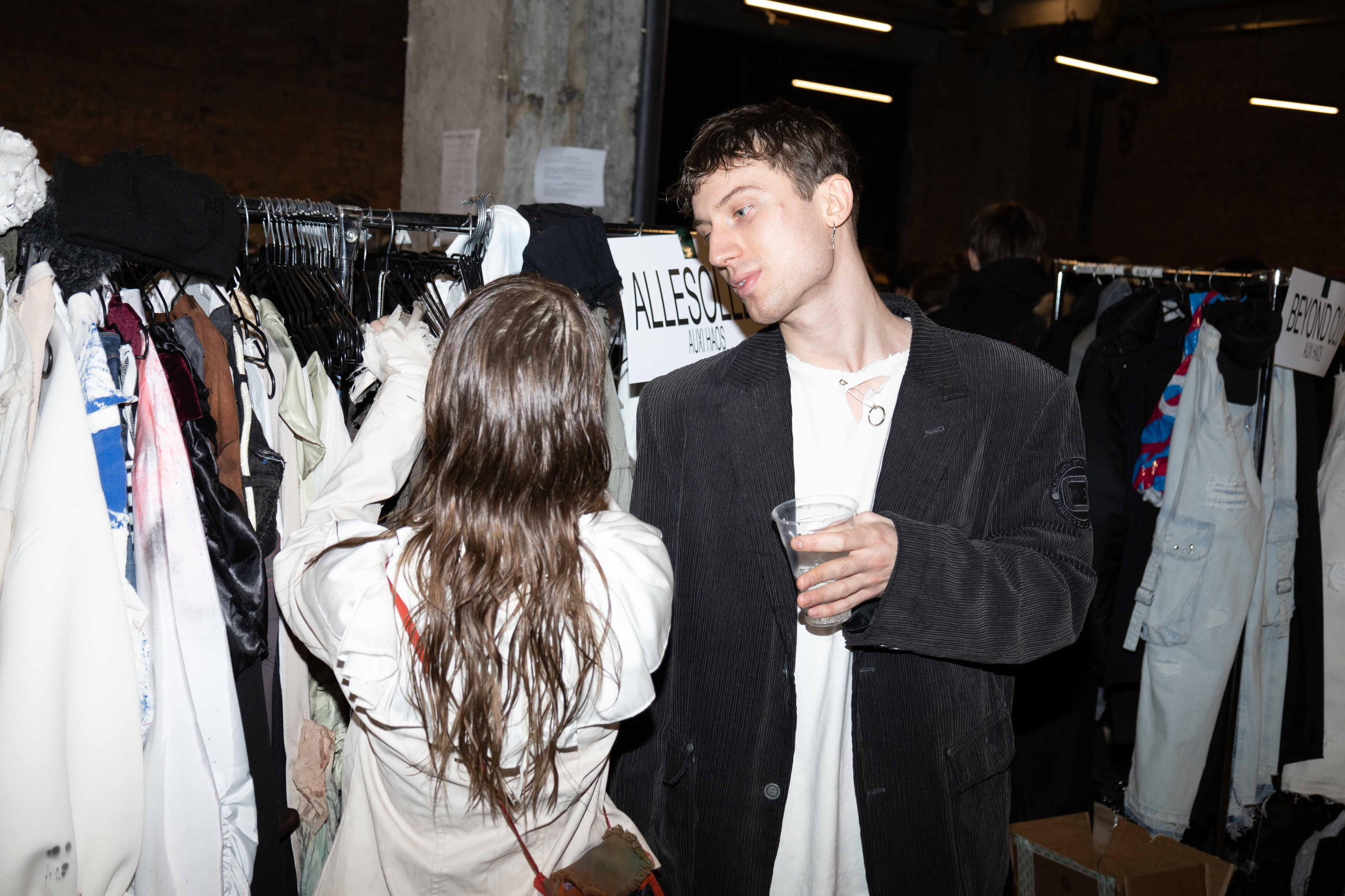 Auxi Backstage. VICTORIA SHU