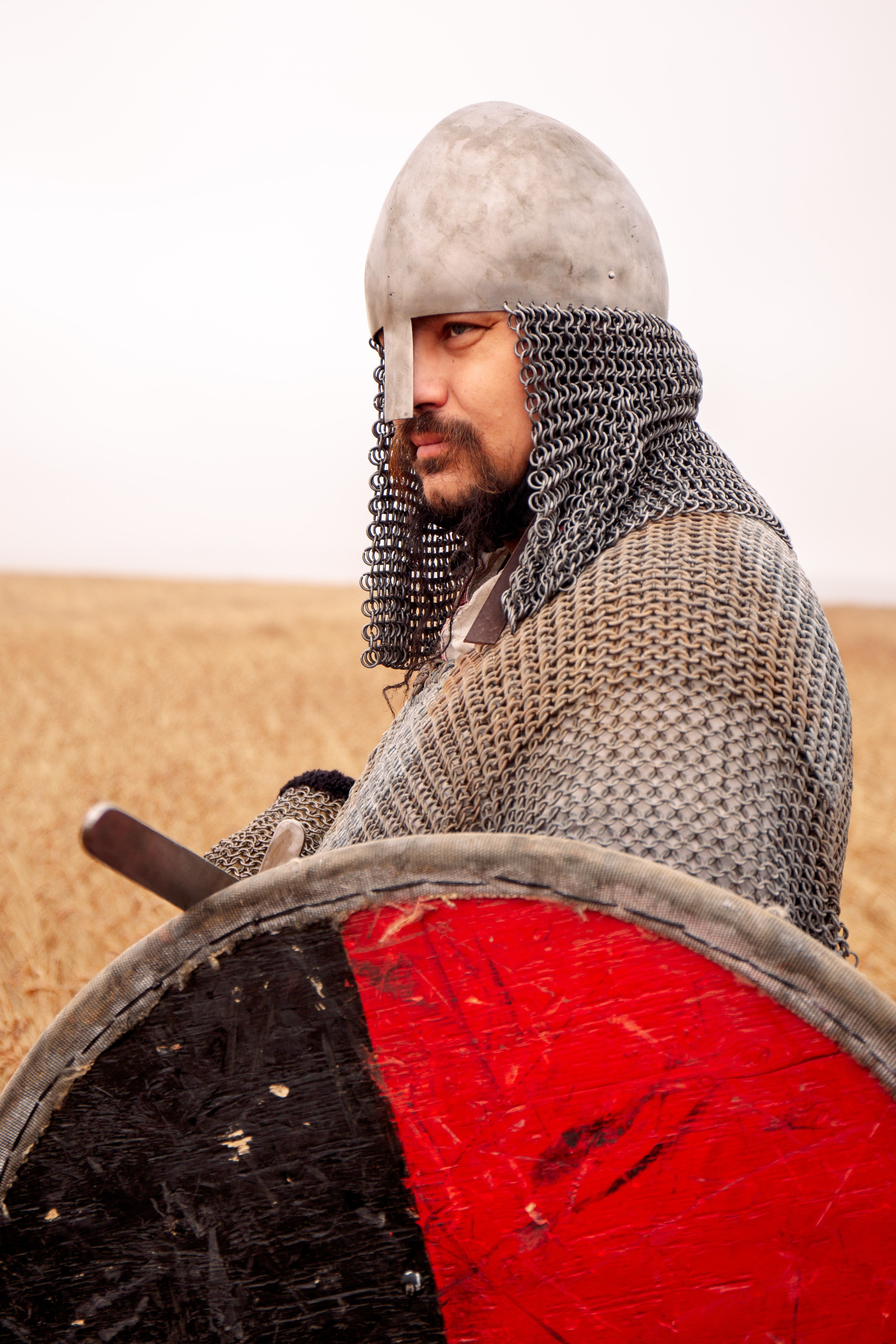 Поле. Для тех, кто не ждёт удачи, а создаёт её. Каждая фотосессия — это твой момент, твой стиль, твой успех. 📸