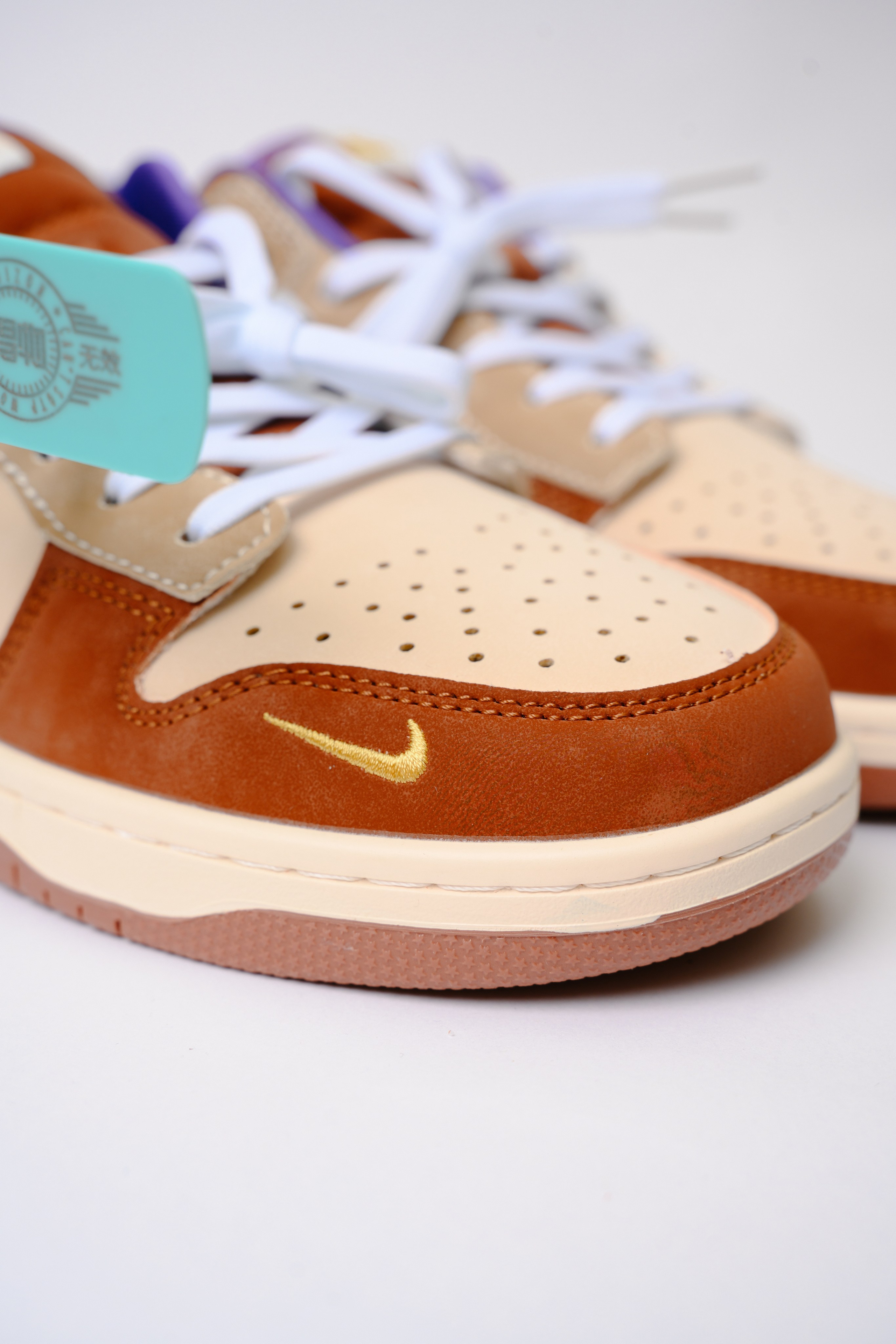 Кроссовки для wb. Фотограф в Красноярске