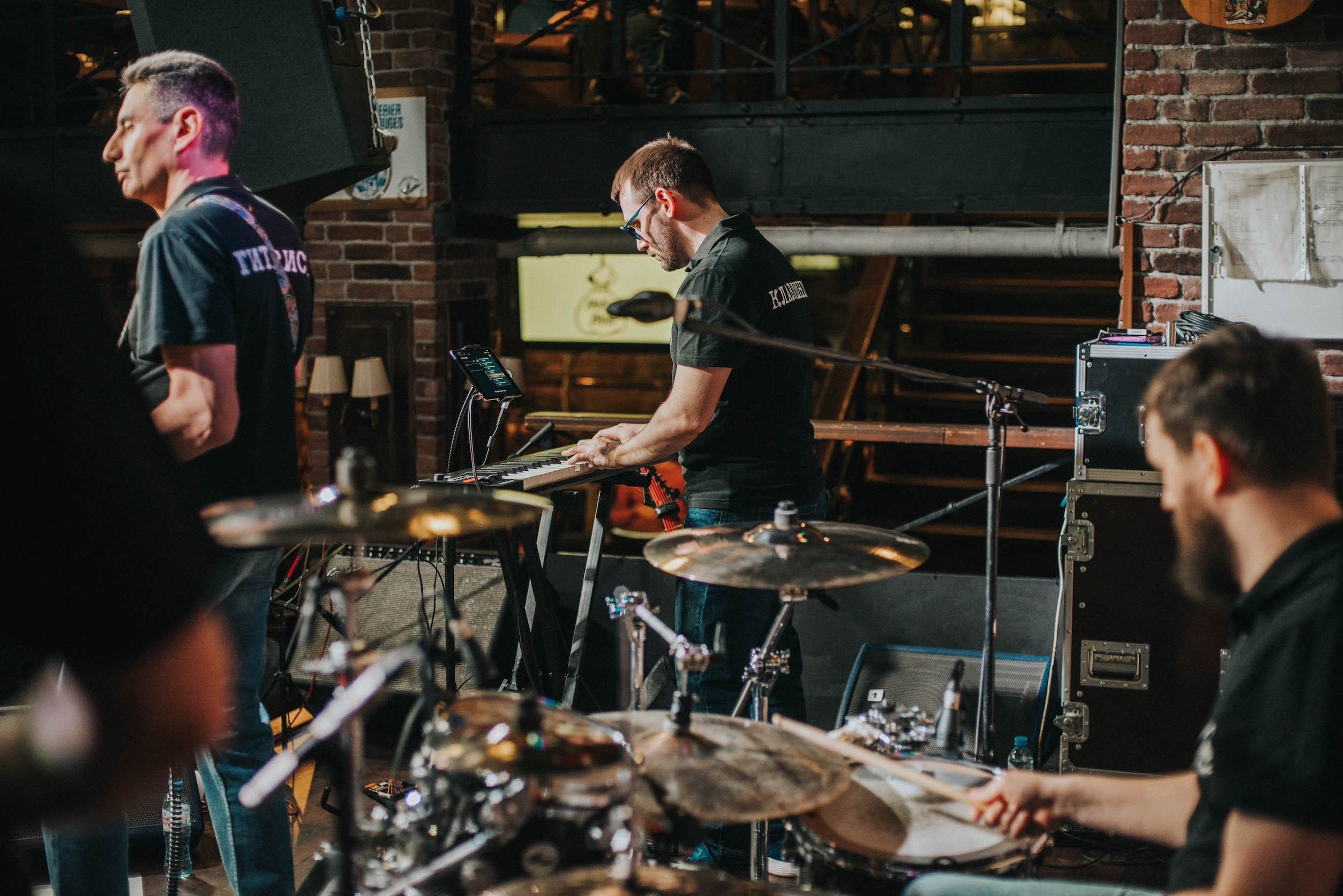 LifePub 16.03.2022. Московская кавер-группа BankBand