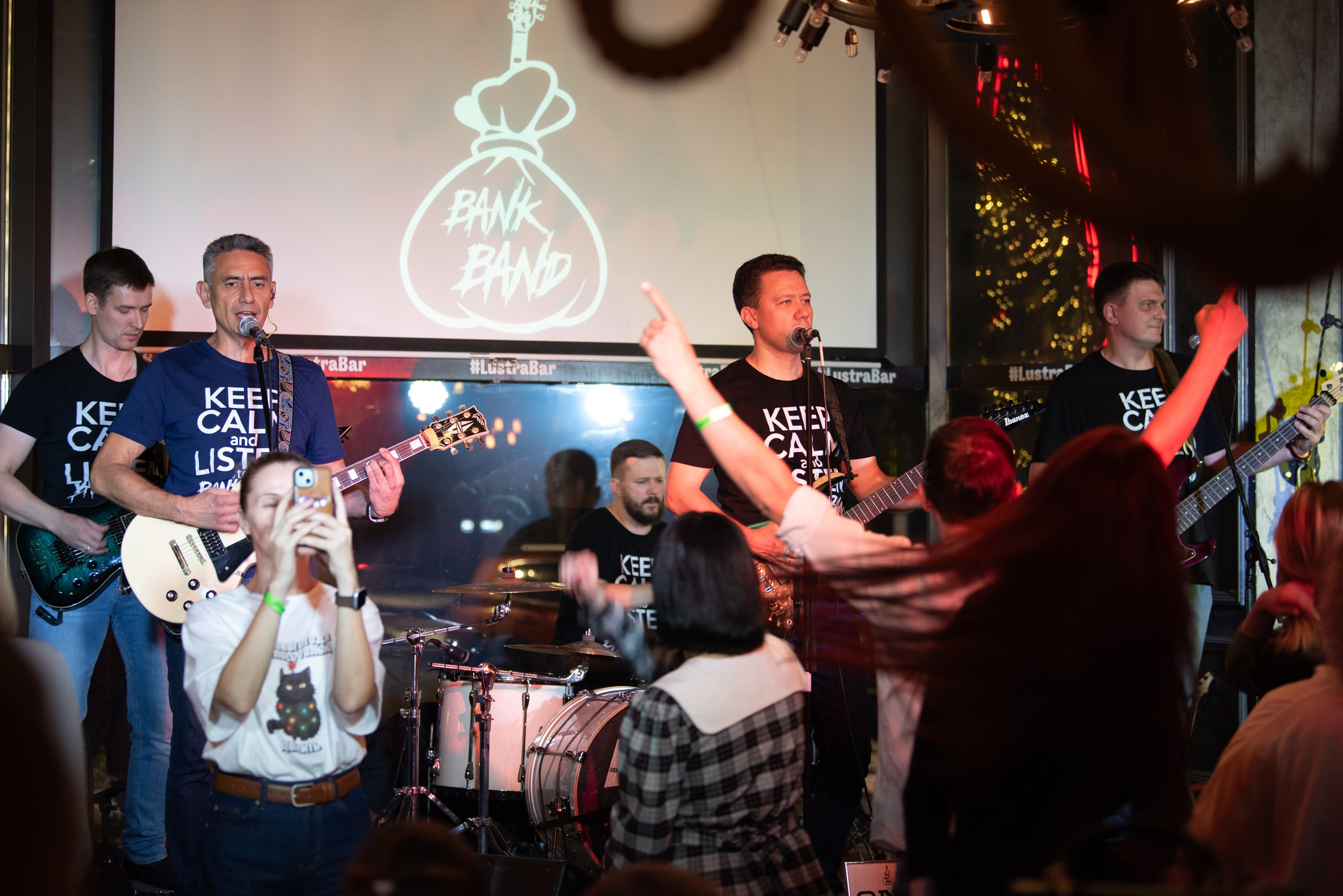 LЮSTRA bar 10.12.2025. Московская кавер-группа BankBand