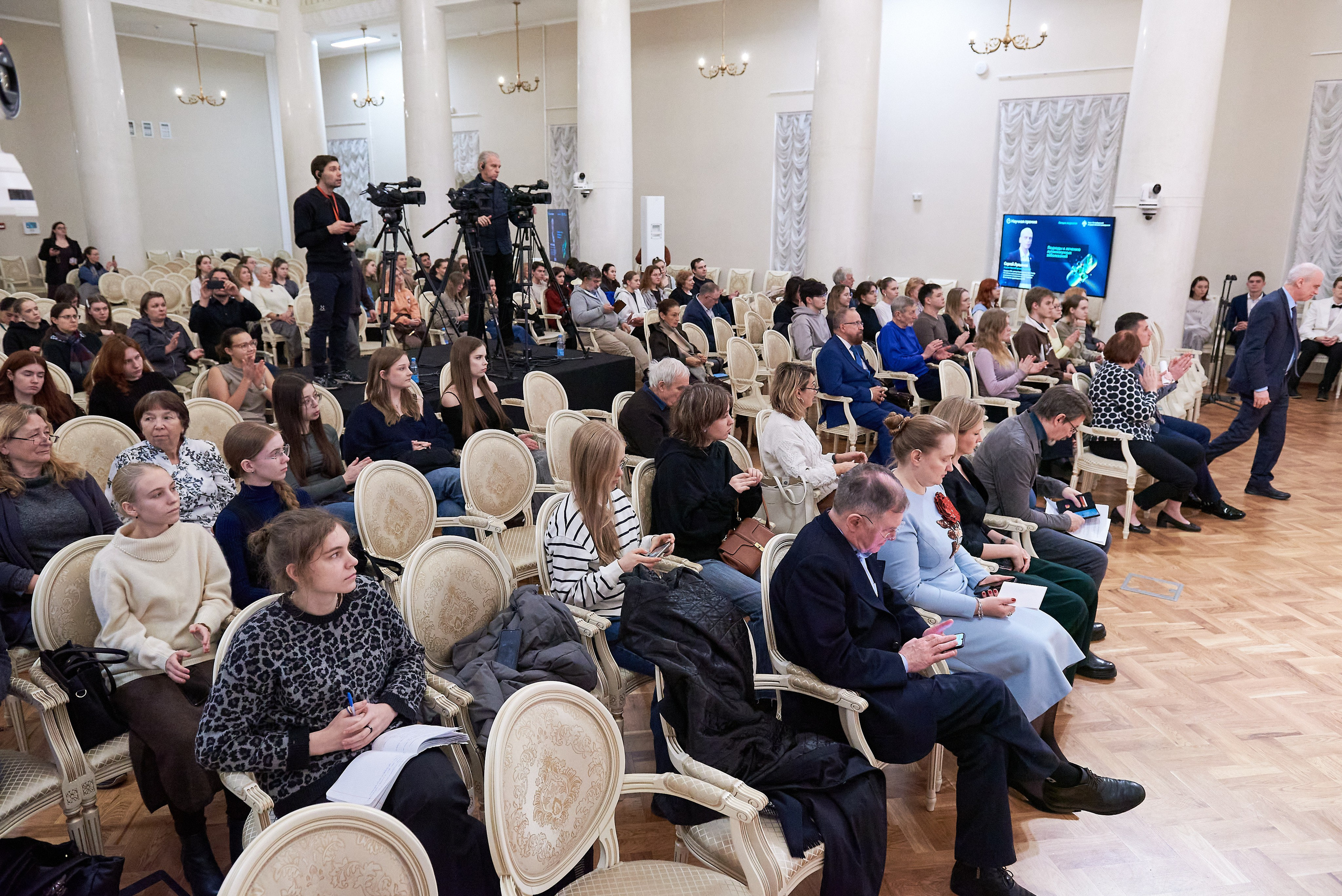 Открытая лекция Лукьянова. Иван Ступа, репортажный фотограф в Санкт-Петербурге и Ленинградской области. Россия