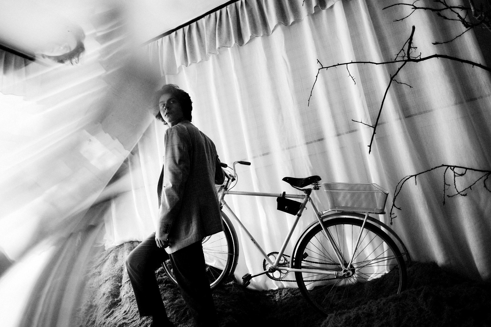 Инверсия снов | Мужской портрет в Тюмени | Фотограф Дарья Мустафина. Портретный фотограф Тюмень Дарья Мустафина