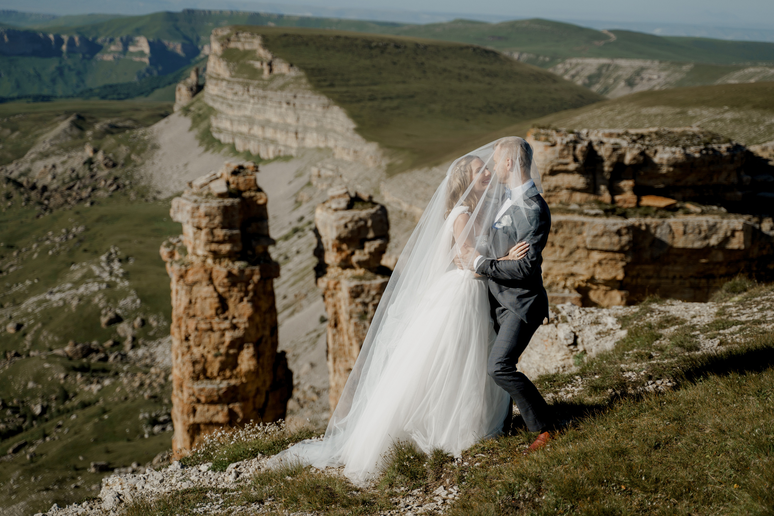 Andrey and Daria on the Bermamyt plateau. PhuQuoc photographer — Phu Quoc wedding photographer