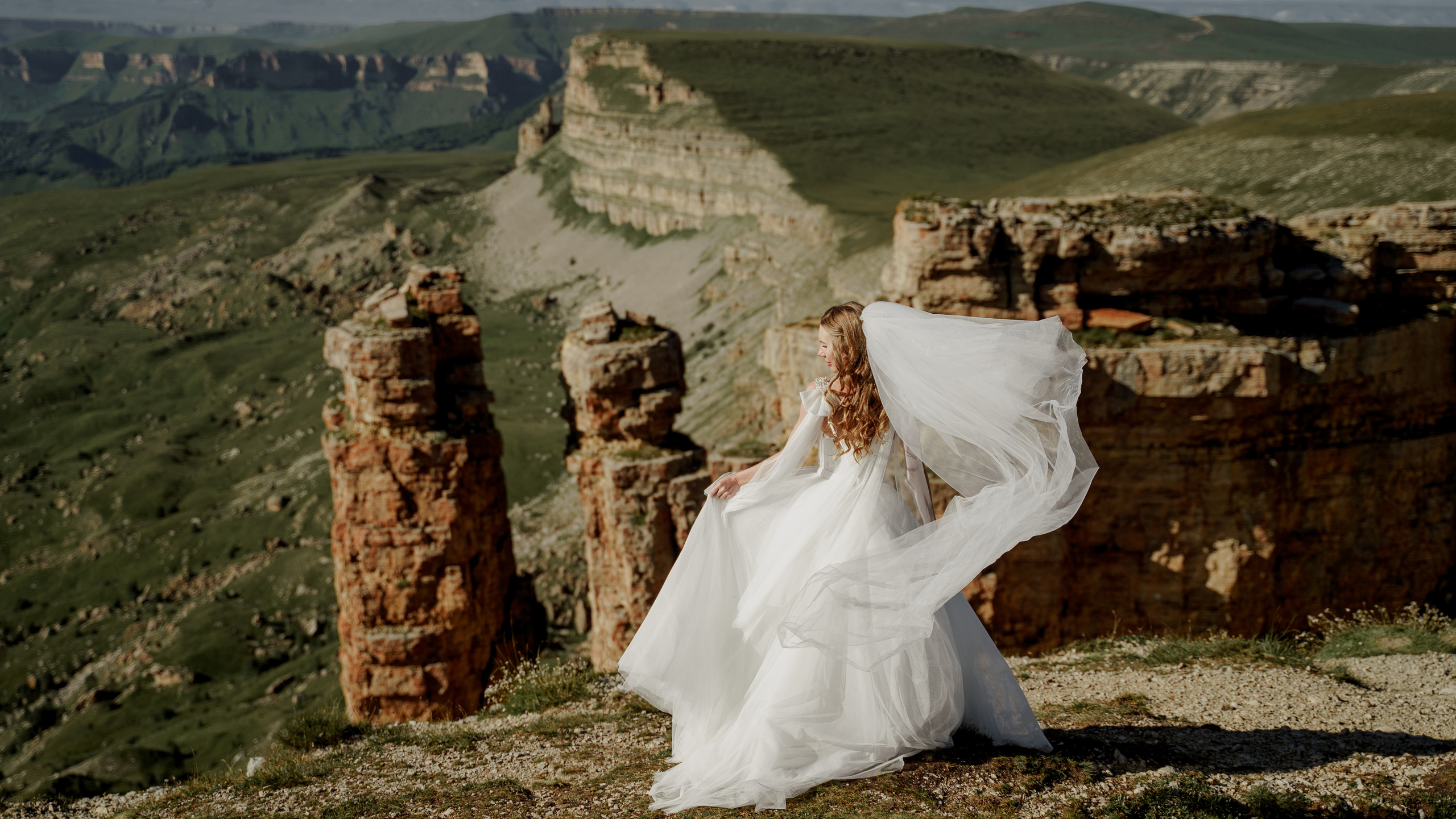 Andrey and Daria on the Bermamyt plateau. PhuQuoc photographer — Phu Quoc wedding photographer