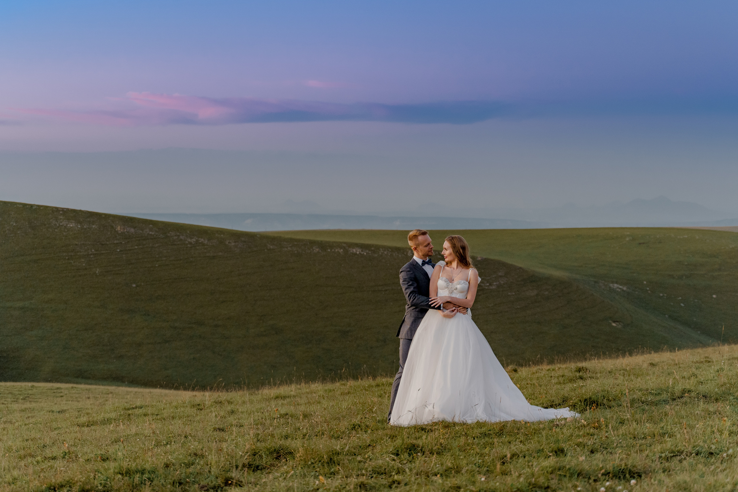 Andrey and Daria on the Bermamyt plateau. PhuQuoc photographer — Phu Quoc wedding photographer