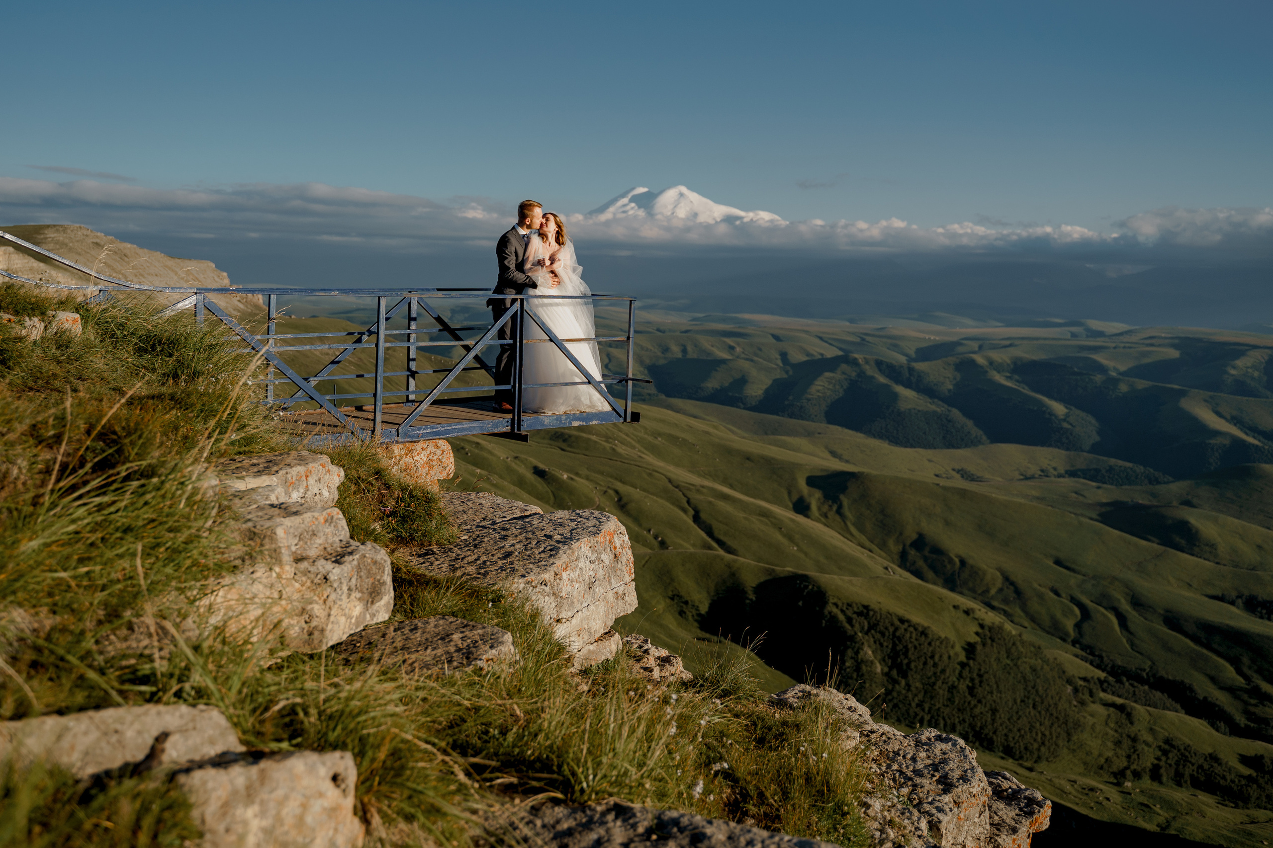 Andrey and Daria on the Bermamyt plateau. PhuQuoc photographer — Phu Quoc wedding photographer