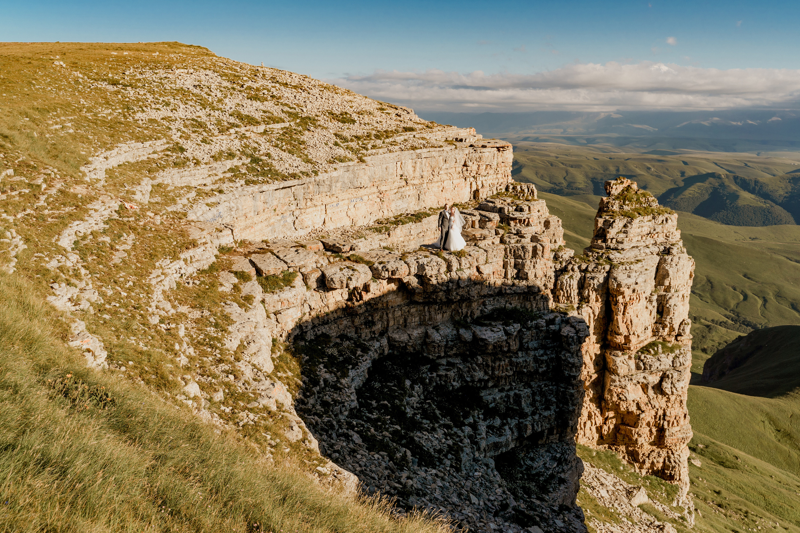 Andrey and Daria on the Bermamyt plateau. PhuQuoc photographer — Phu Quoc wedding photographer