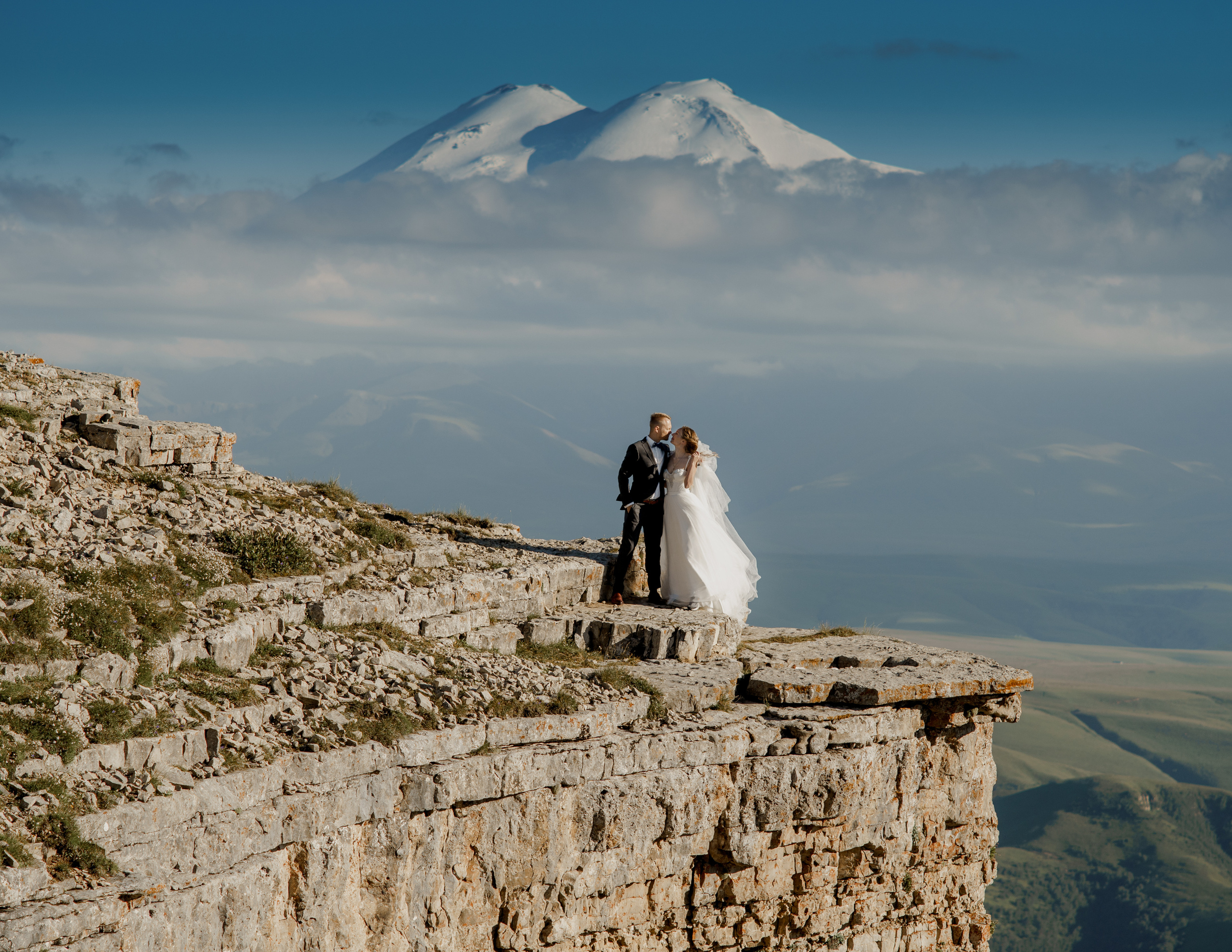Andrey and Daria on the Bermamyt plateau. PhuQuoc photographer — Phu Quoc wedding photographer