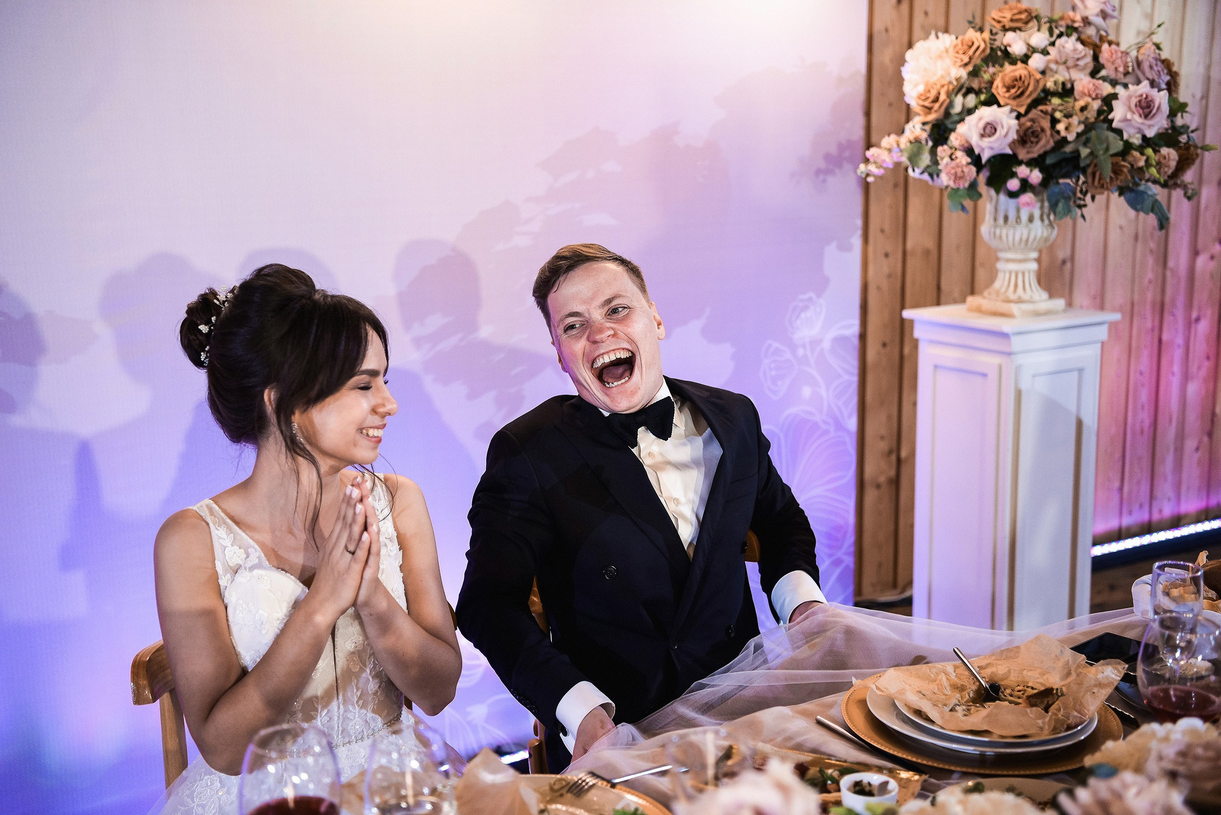 🌄 Демьян и Катя — свадьба в нацпарке "Столбы" | Веселый банкет и эпичные фото на скалах. 📸 Свадебный и семейный фотограф в Красноярске Тихомиров Евгений | 17 лет опыта | 800+ свадеб