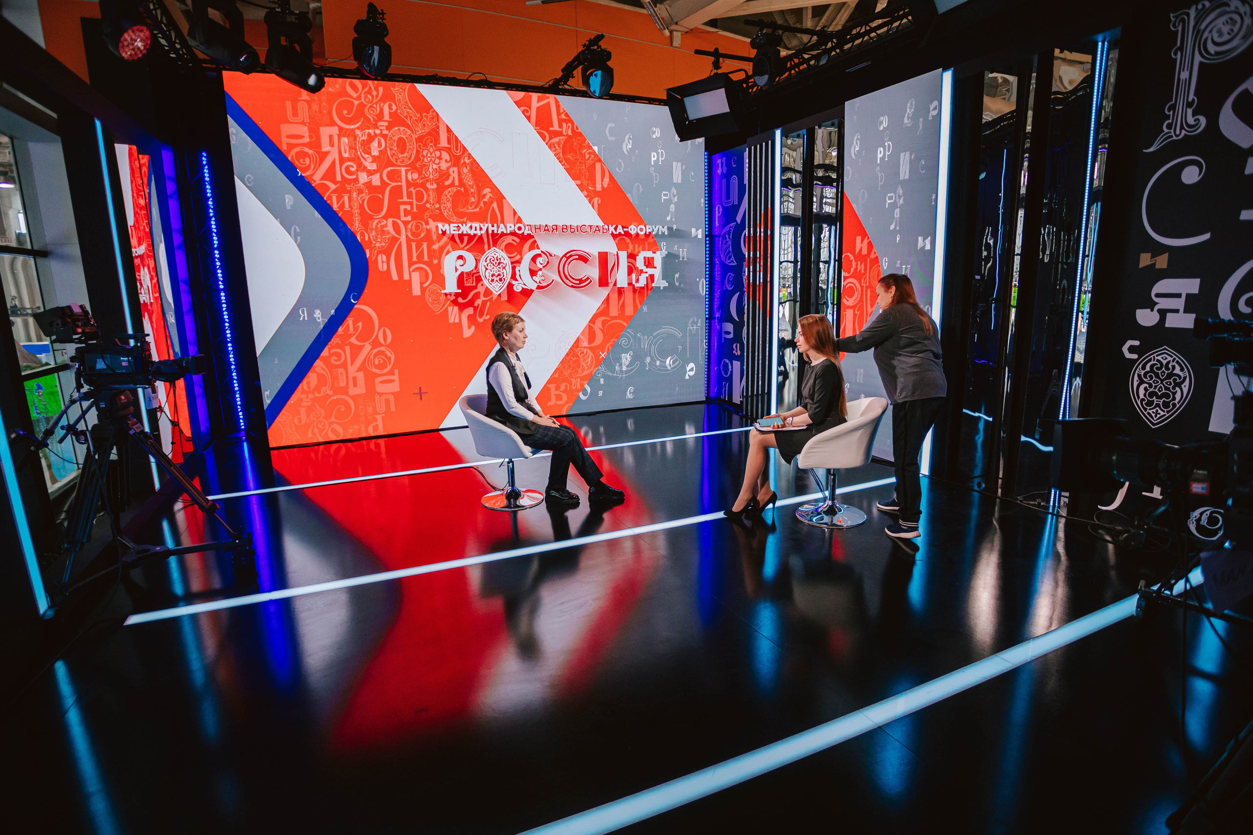 ПИТЕР БЫВАЕТ СОЛНЕЧНЫМ