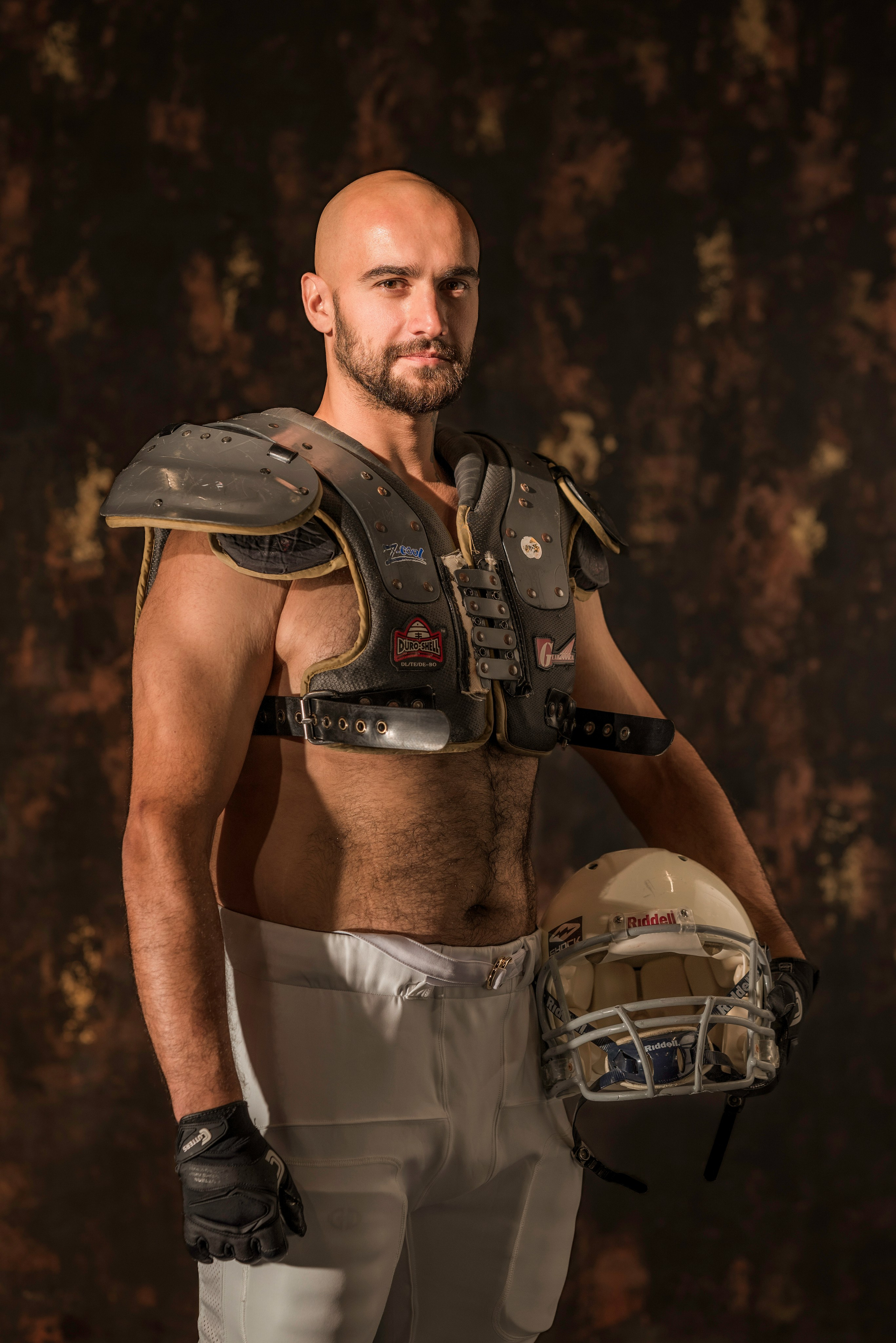 Мужской портрет в стиле Криса Найта