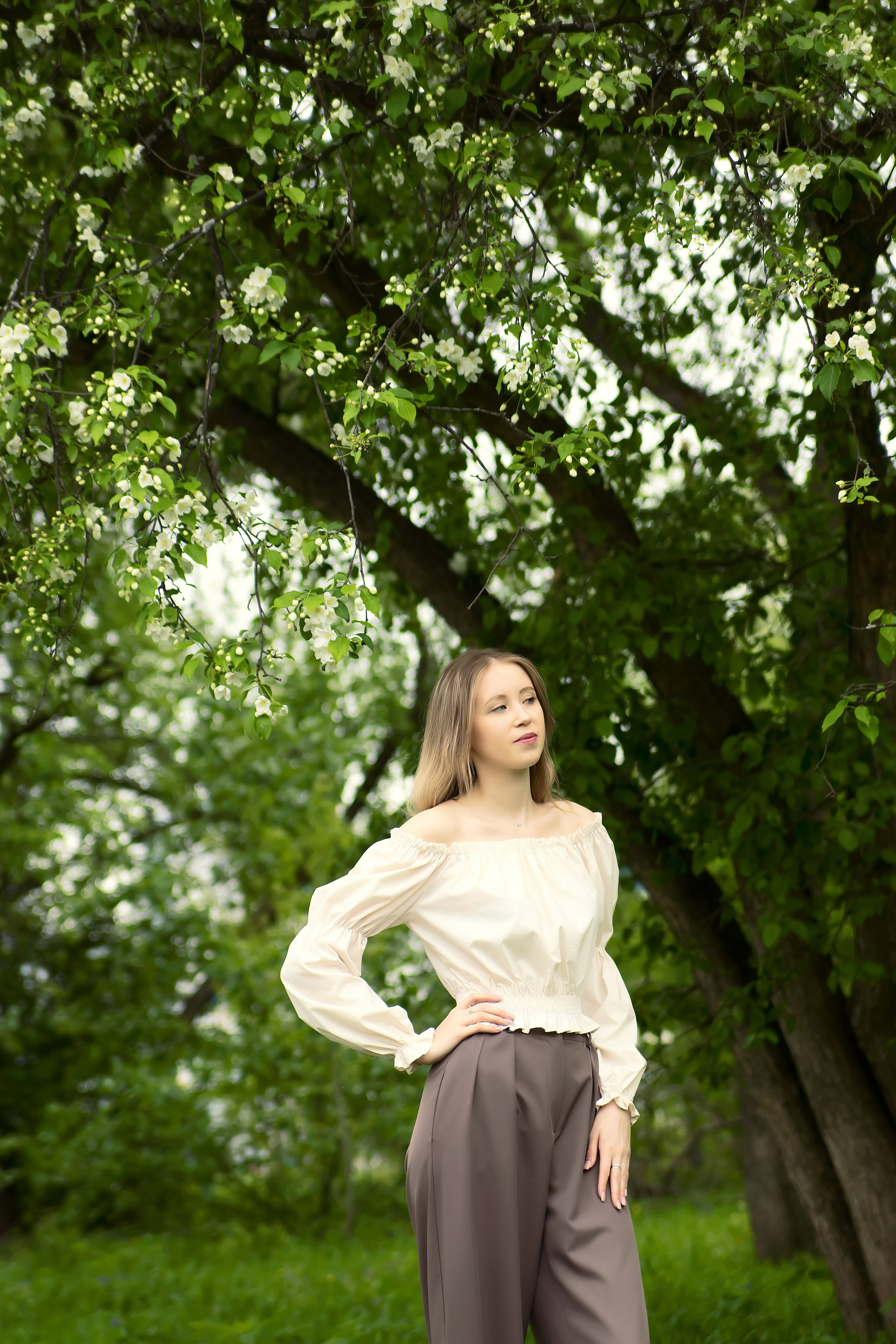 Индивидуальная фотосессия на цветении. Детский и семейный фотограф Кемерово Антонина Семеркова!