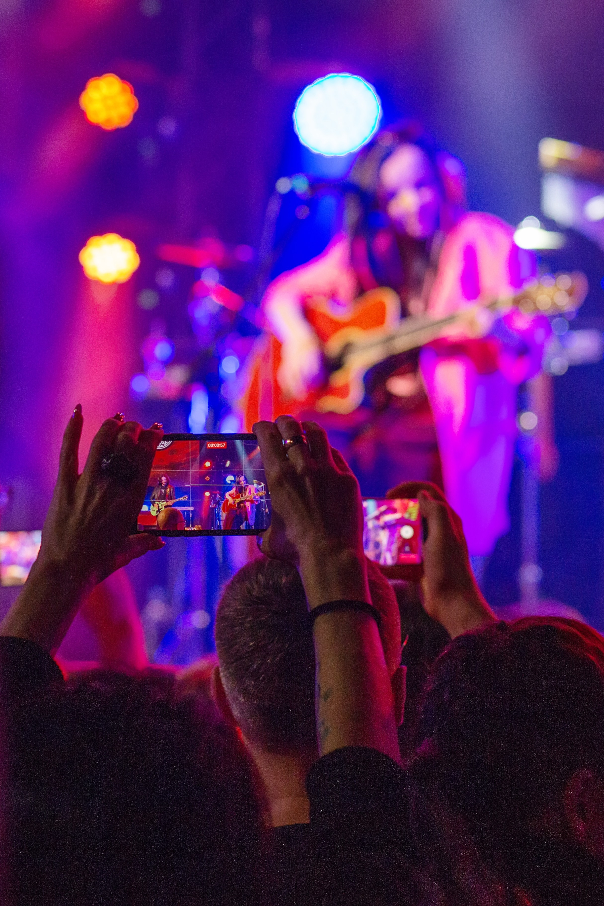 Фотосъемка концерта Маша и Медведи в клубе Jagger СПБ. Портретные фотосессии, контент-съемки, репортаж