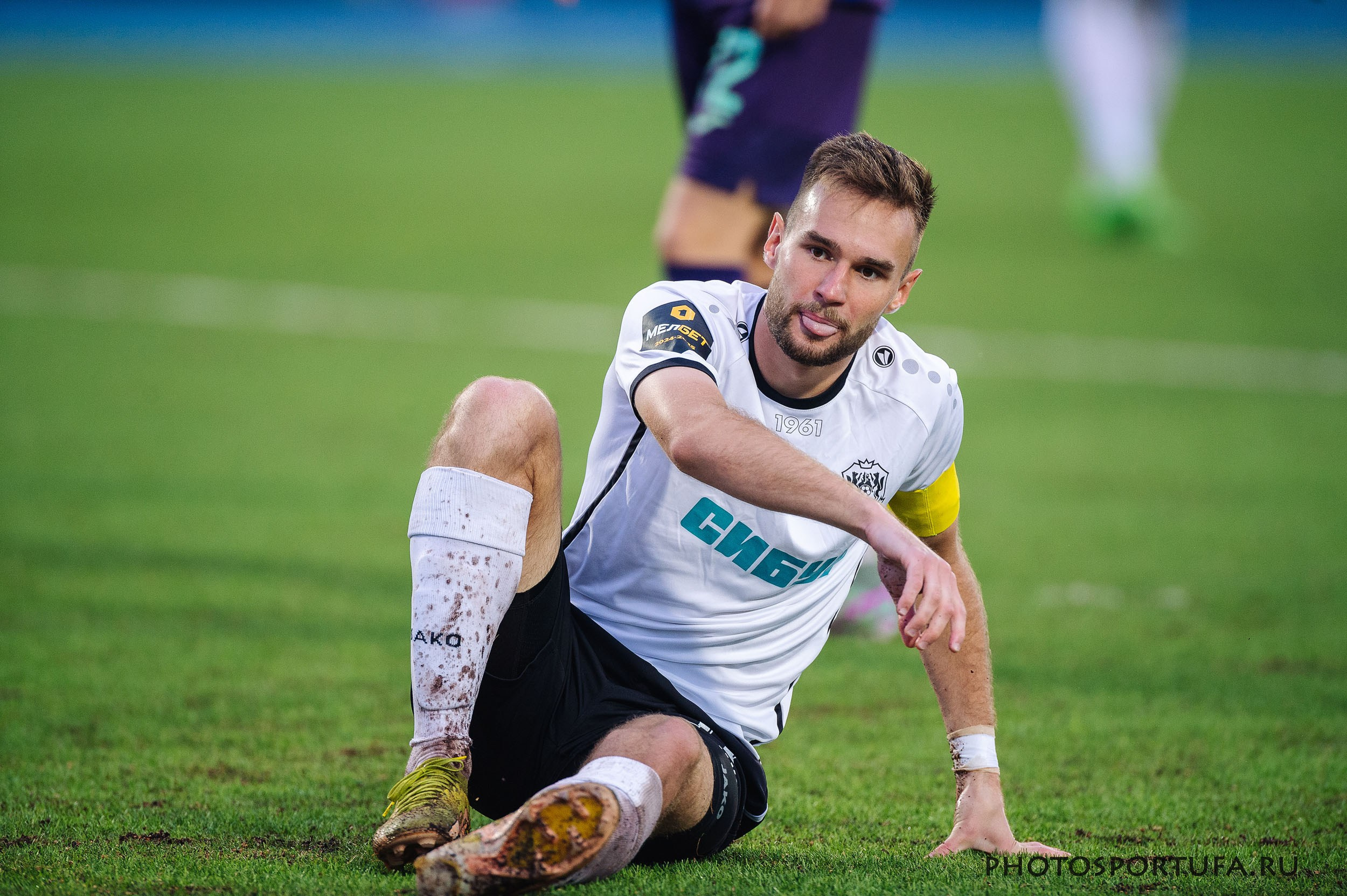 Россия — МЕЛБЕТ — Первая Лига. 4 -й тур «ФК УФА» — ФК «Тюмень». Спортивный фотограф в Уфе Евгений Буров