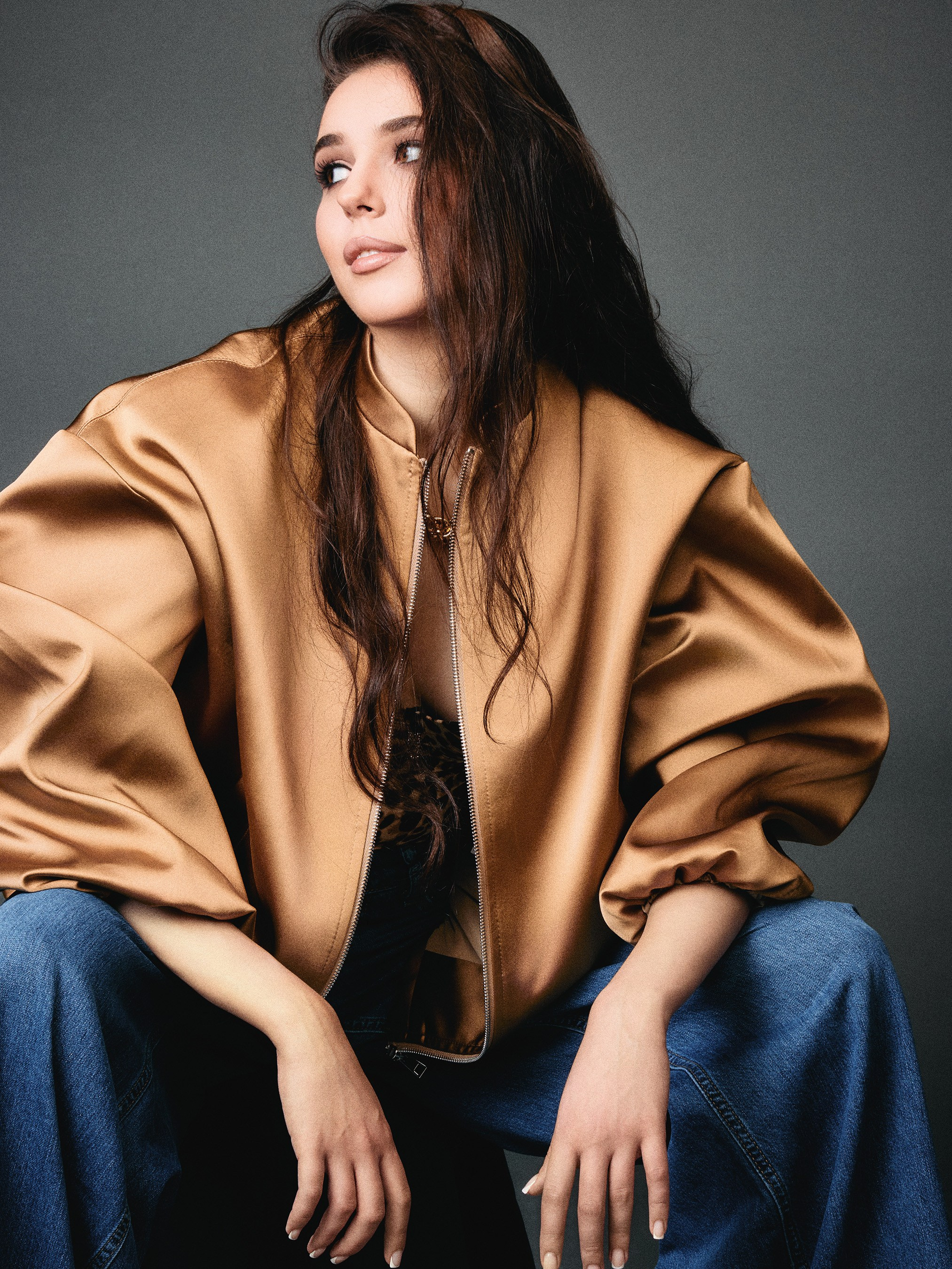 Сессия для журнала "Дорогое удовольствие" (октябрь-ноябрь 2025). Стилист / продюсер съемки: Анна Добрынина. Визаж: Алёна Мирошниченко. Модель: Владислава. Одежда: Силуэт. Фотосессия в Efimov Studio. Портретный фотограф во Владивостоке Сергей Ефимов. #СергейЕфимовФото