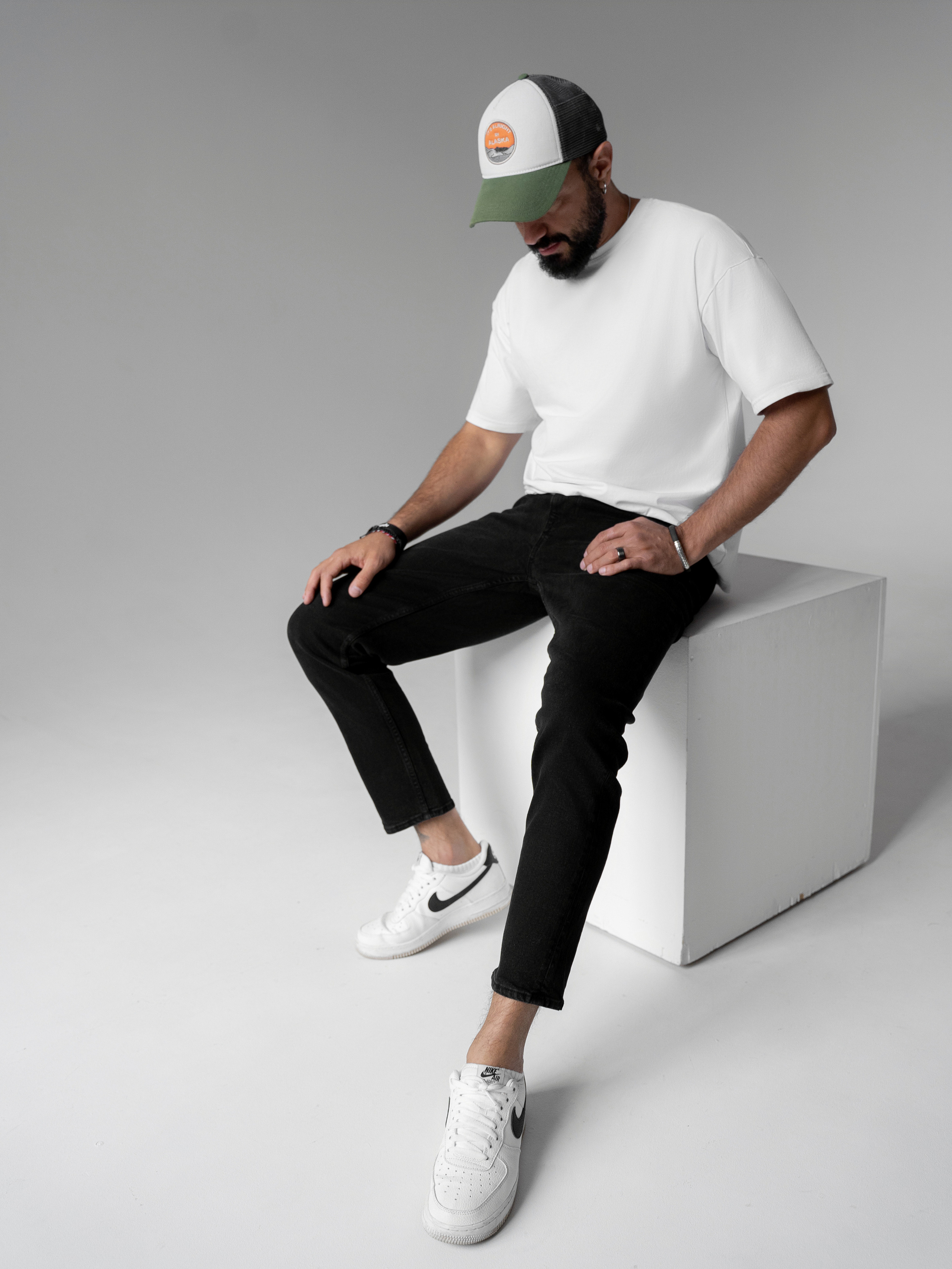 Ретушь одежды. Фотограф и видеограф Виктор Пати