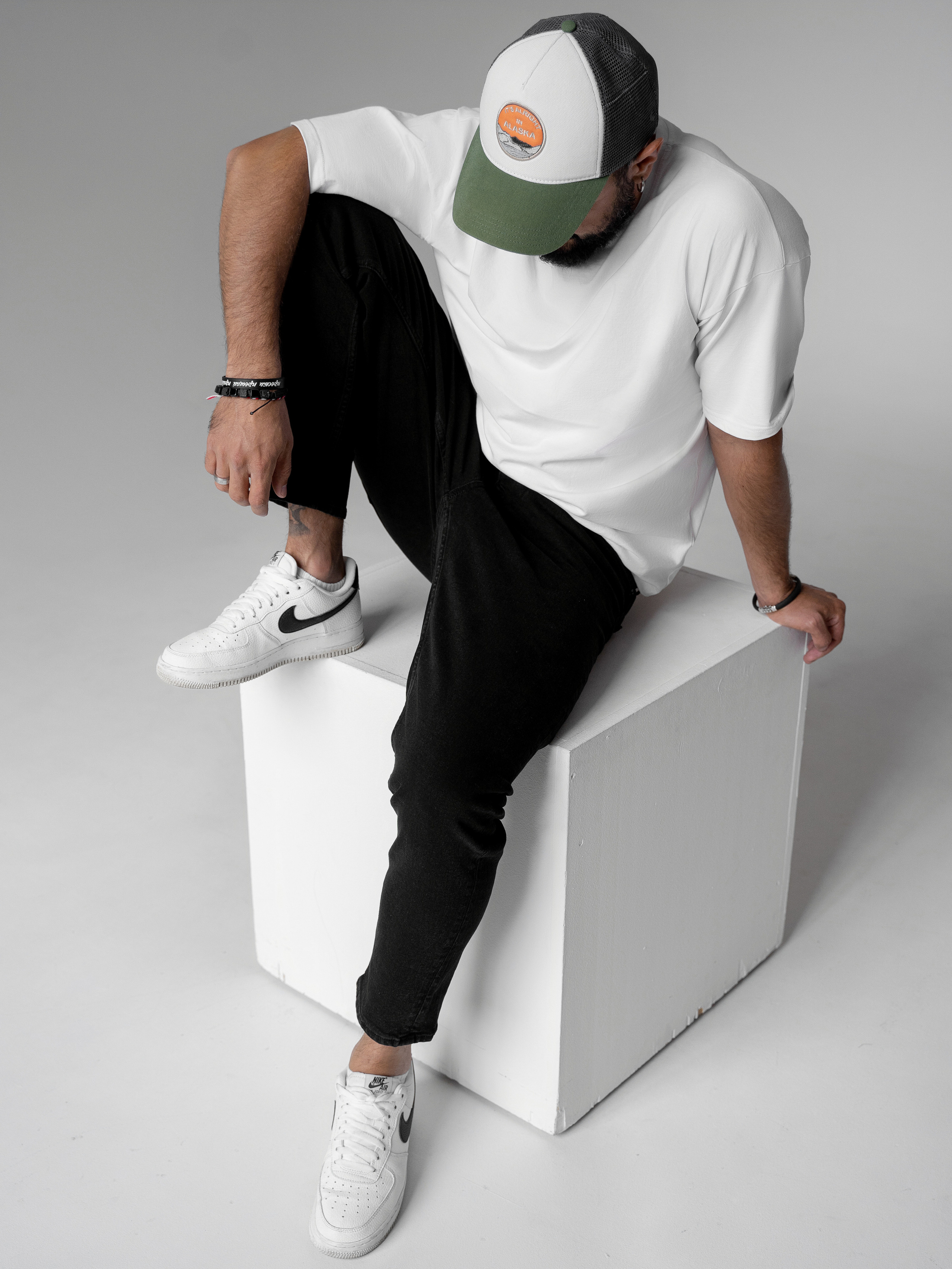 Ретушь одежды. Фотограф и видеограф Виктор Пати