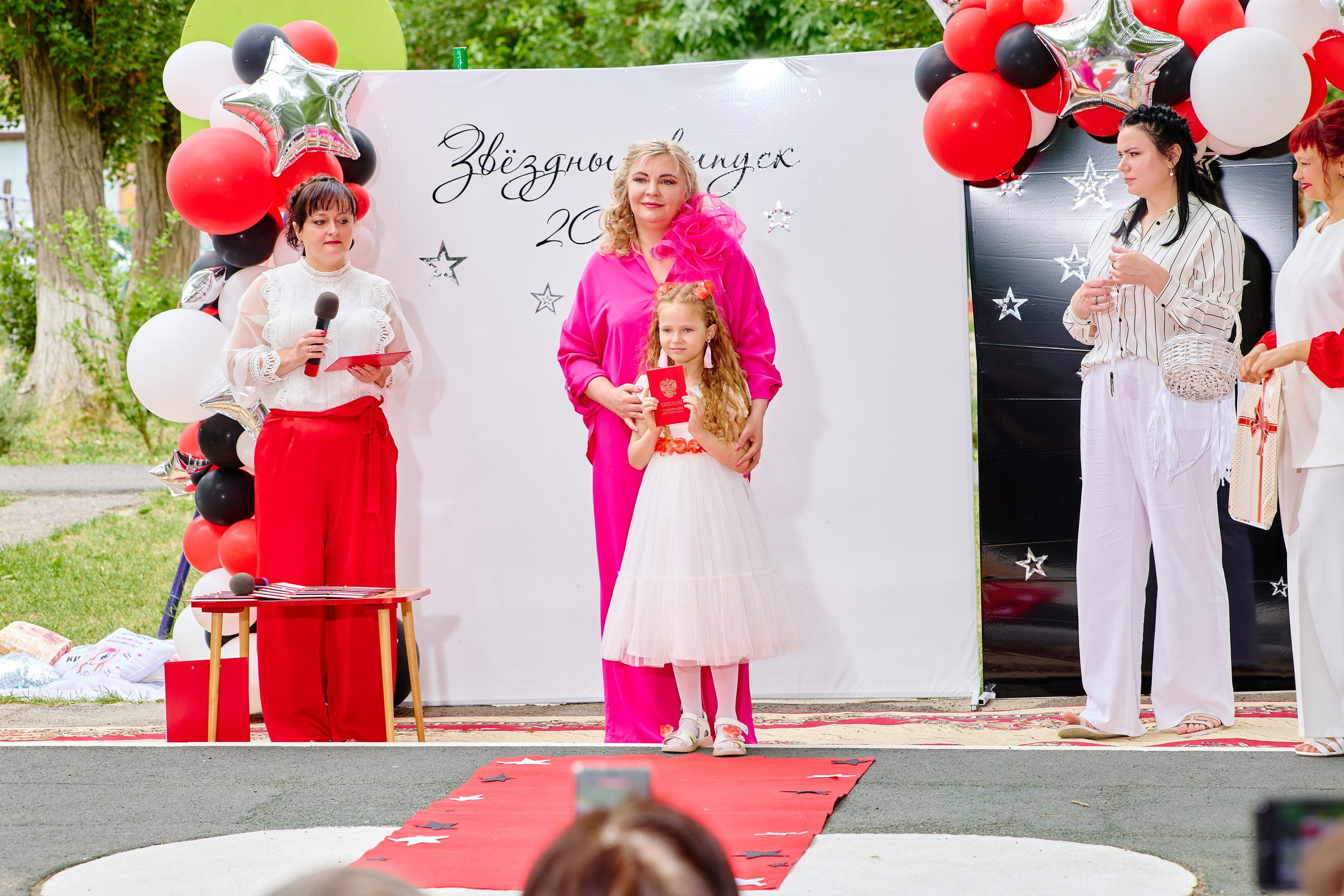 Выпускной 45 сад. Фотограф Выпускные альбомы Таганрог Сергей Коробченко