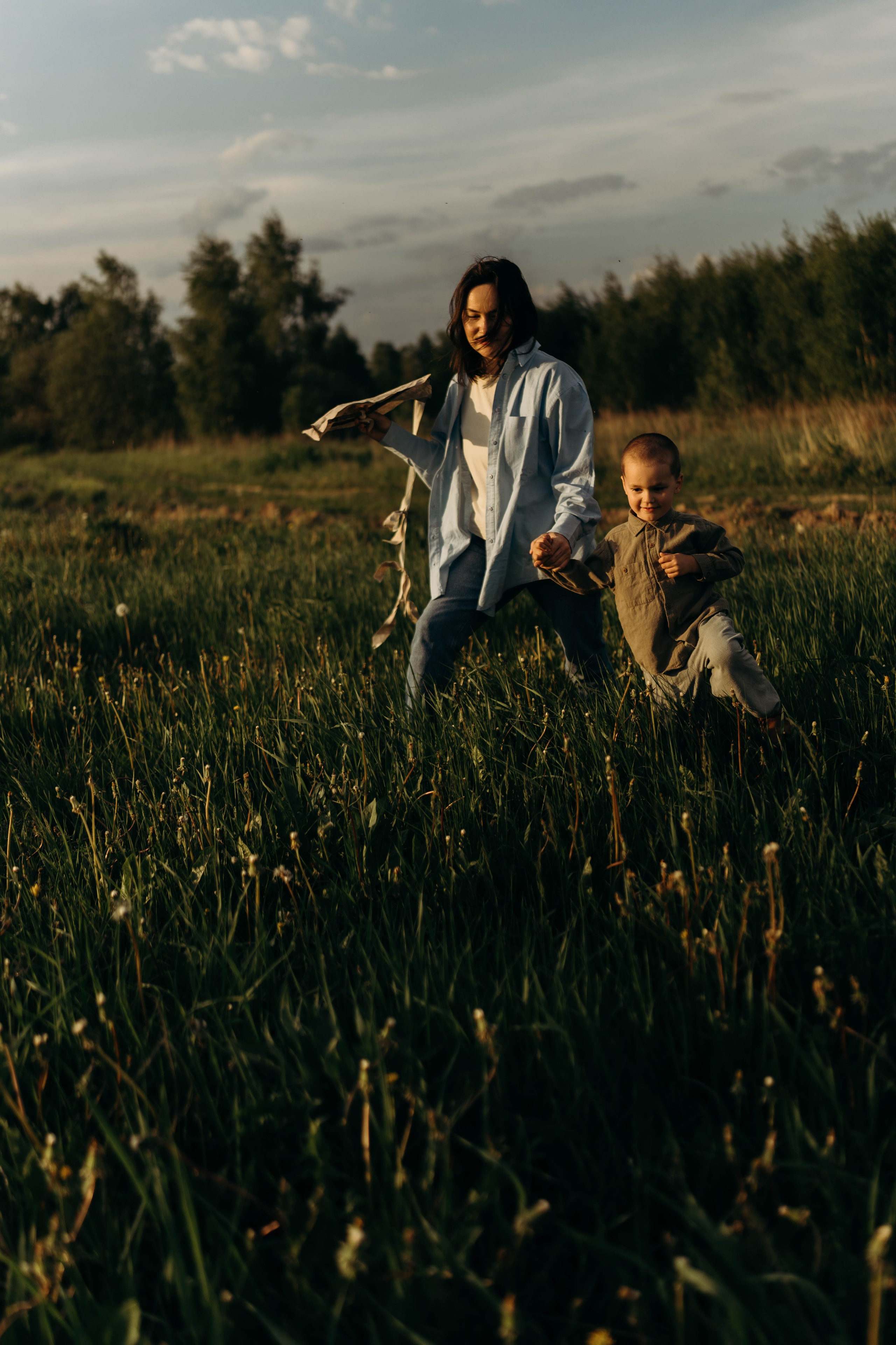 Семейная фотосессия на закате. Семейный и портретный фотограф во Владимире и Суздале