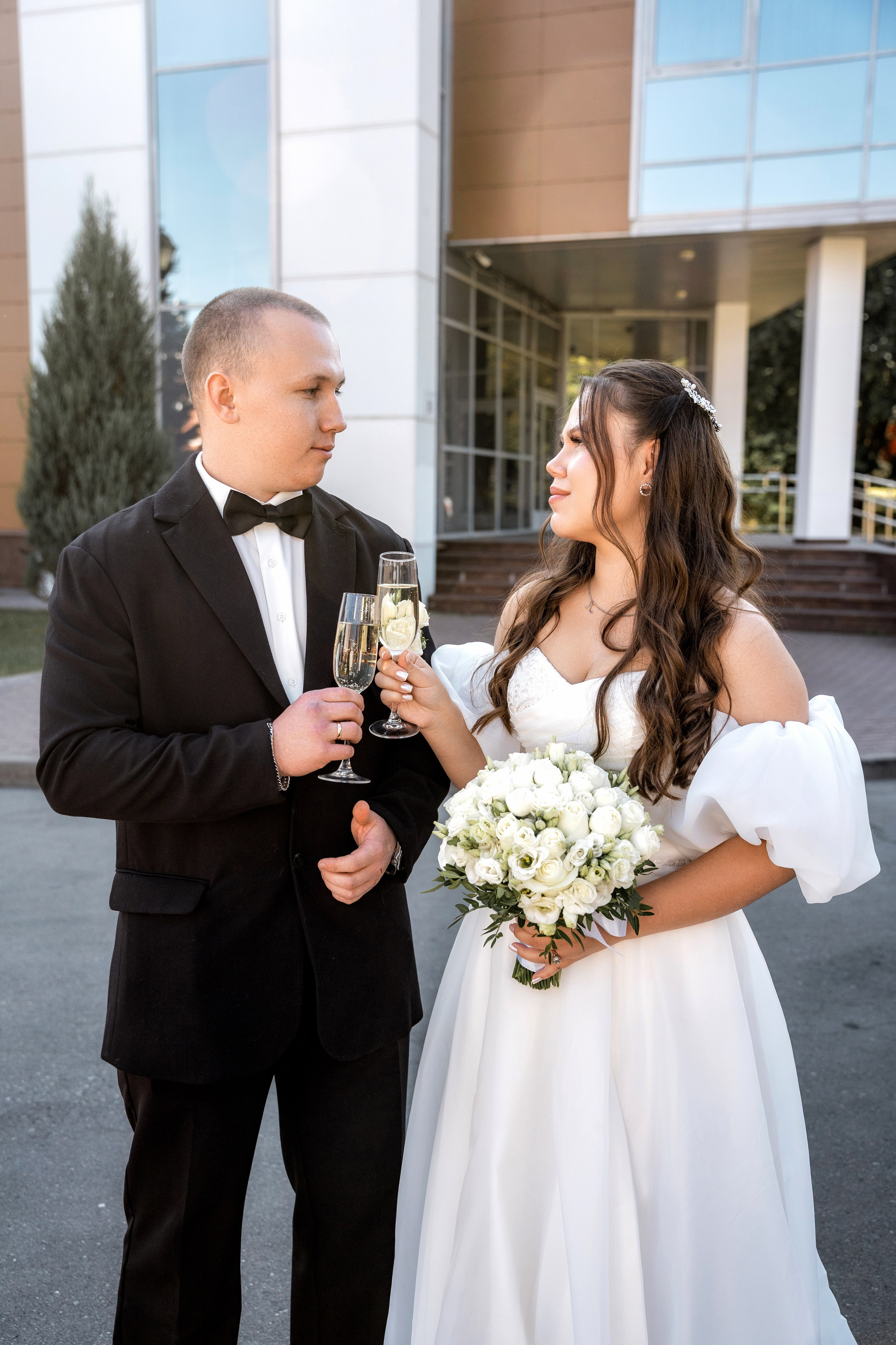 Елизавета и Артем. ЗАГС и прогулка. Фотограф и видеограф в Москве и Московской области Мария Вишня