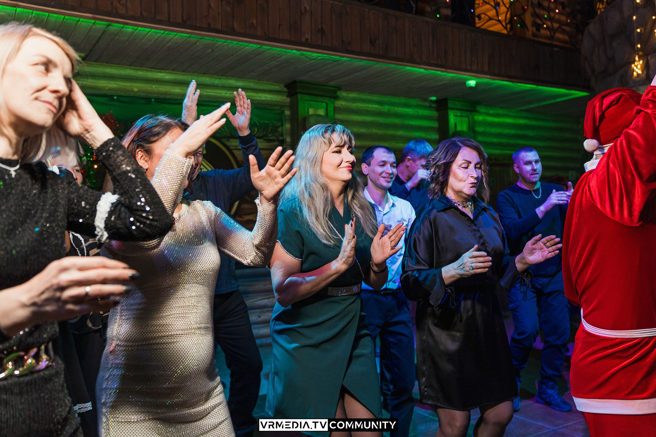 Новогодний вечер у «Петровича»