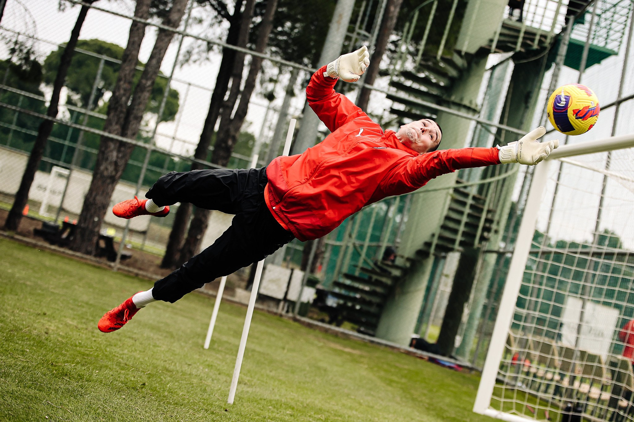 Илья Лантратов на тренировке ФК «Химки»