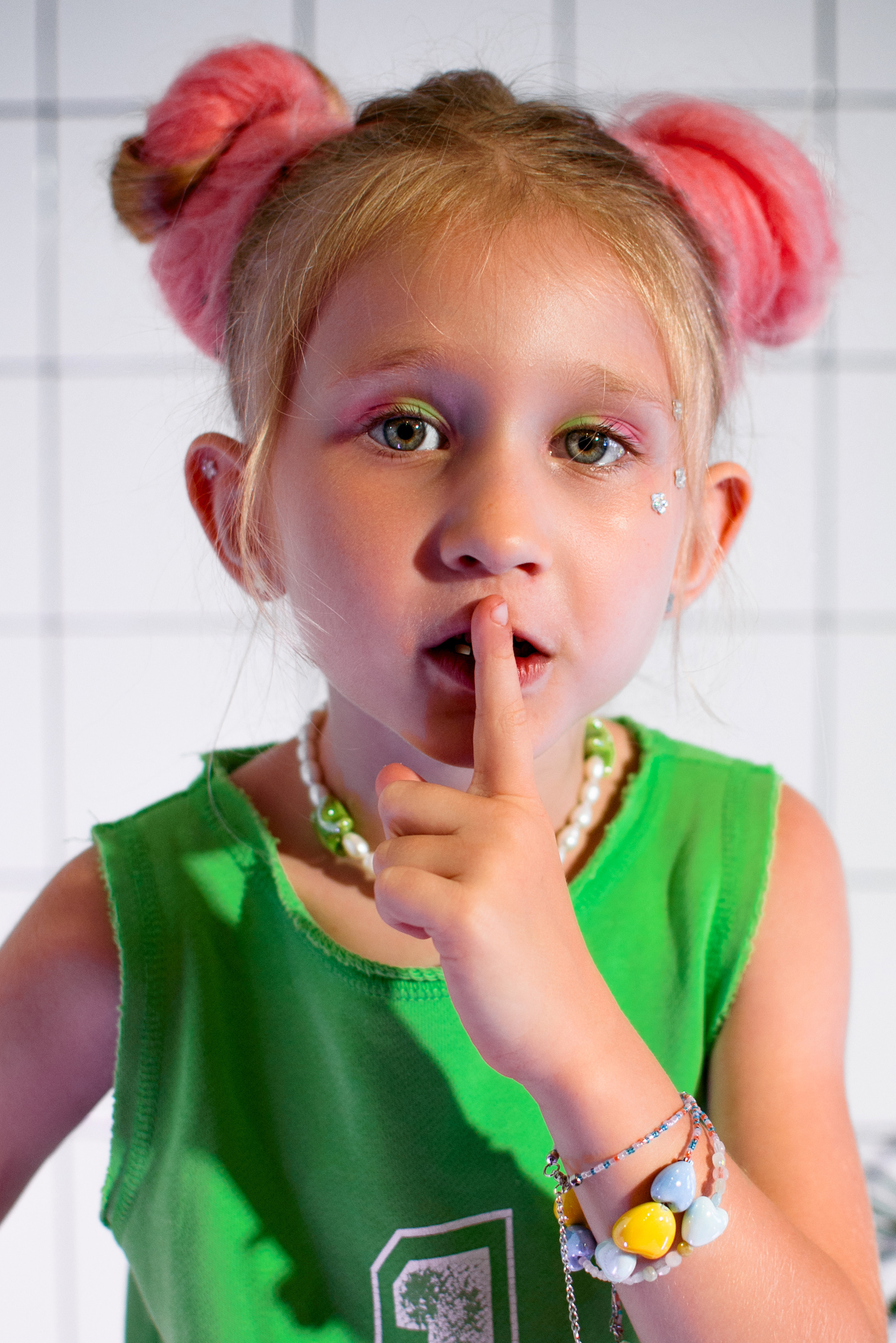 Яркая детская фотосессия. Детский студийный фотограф Сочи