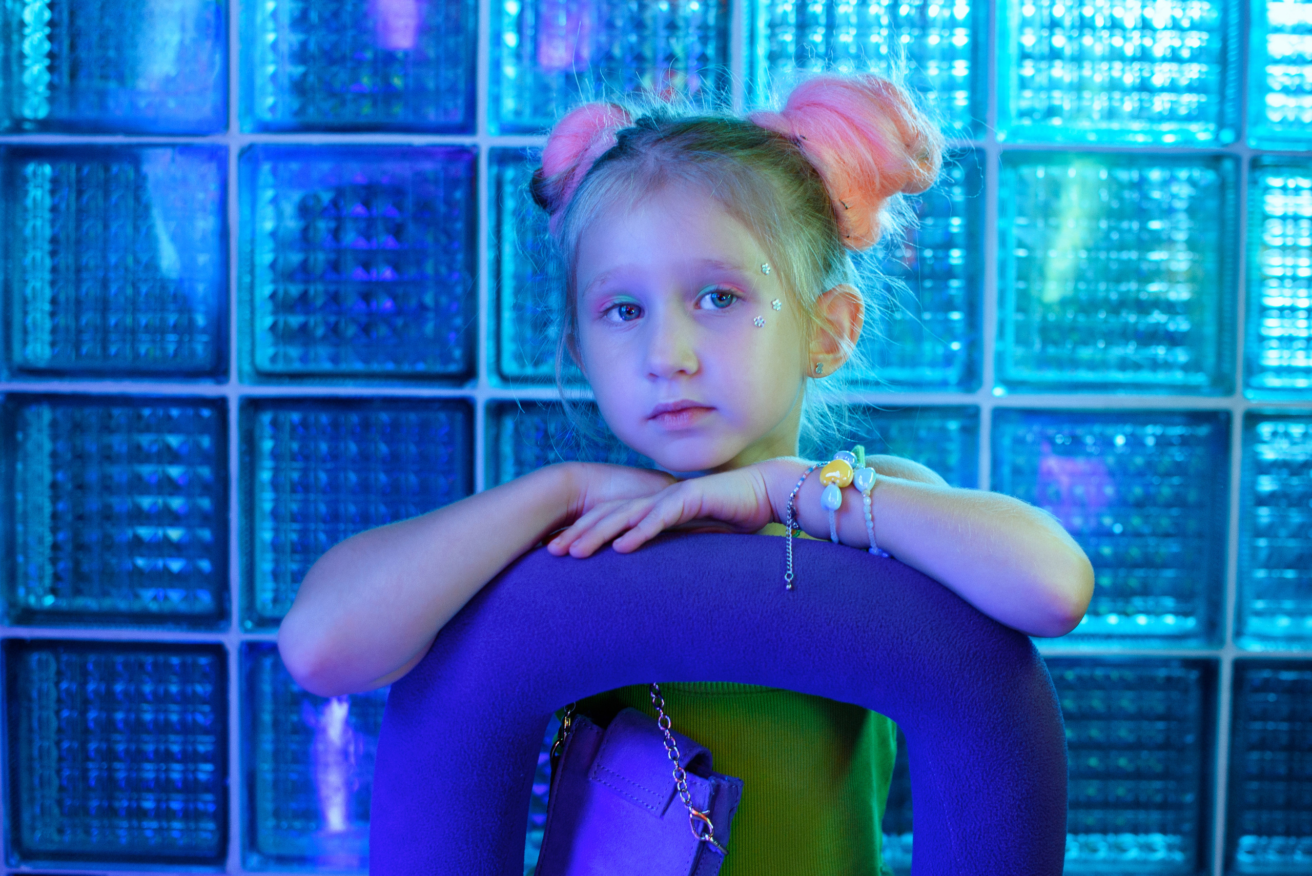 Яркая детская фотосессия. Детский студийный фотограф Сочи