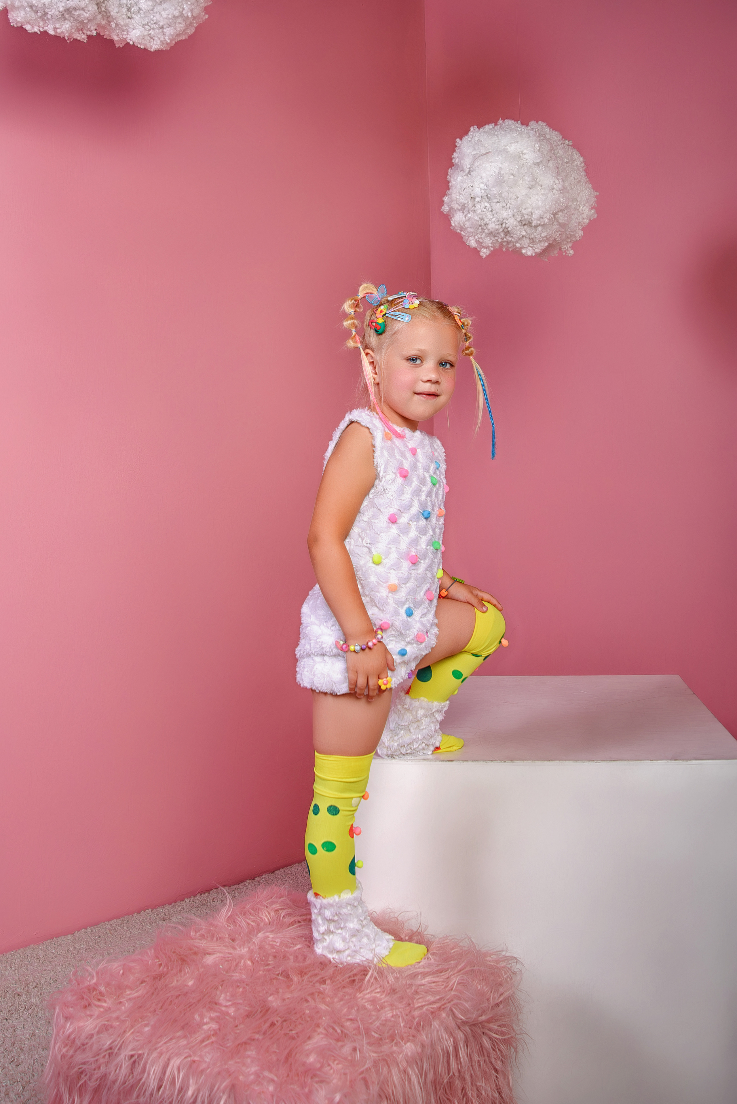 Веселая детская фотосессия. Детский студийный фотограф Сочи