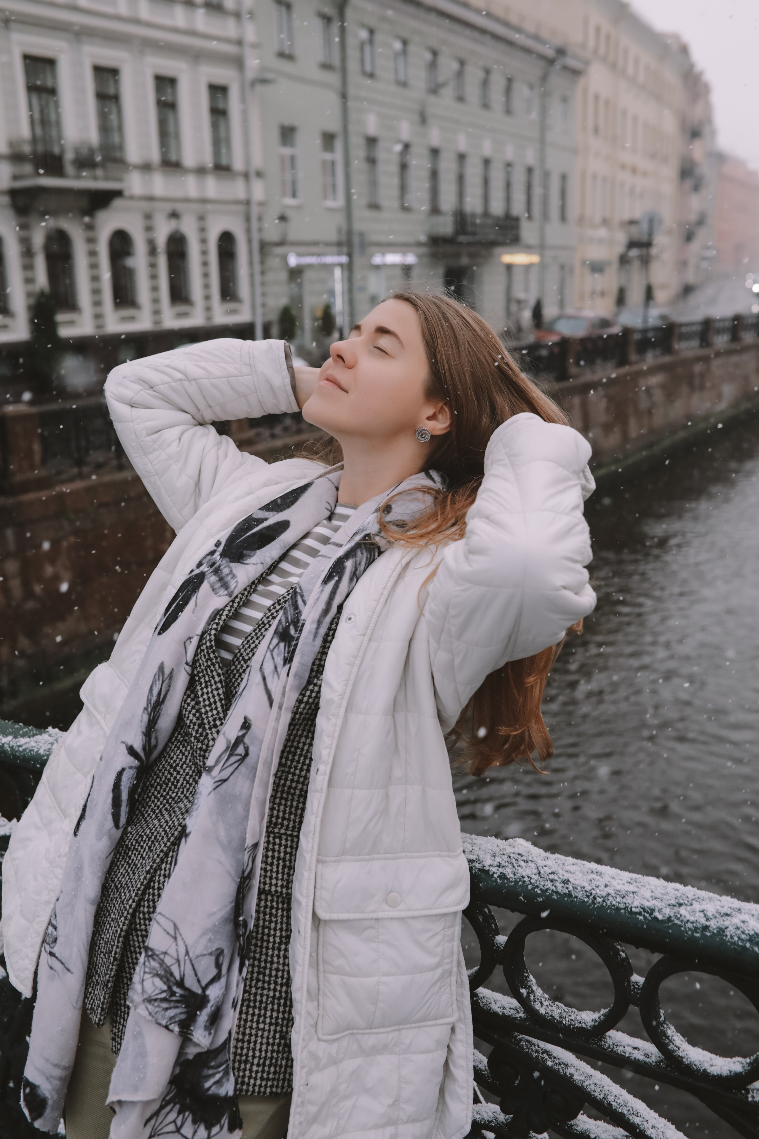 Фотопрогулка по Дворцовой площади под первым снегом, в Санкт-Петербурге. Фотограф в Санкт-Петербурге Разиля Идиятуллина