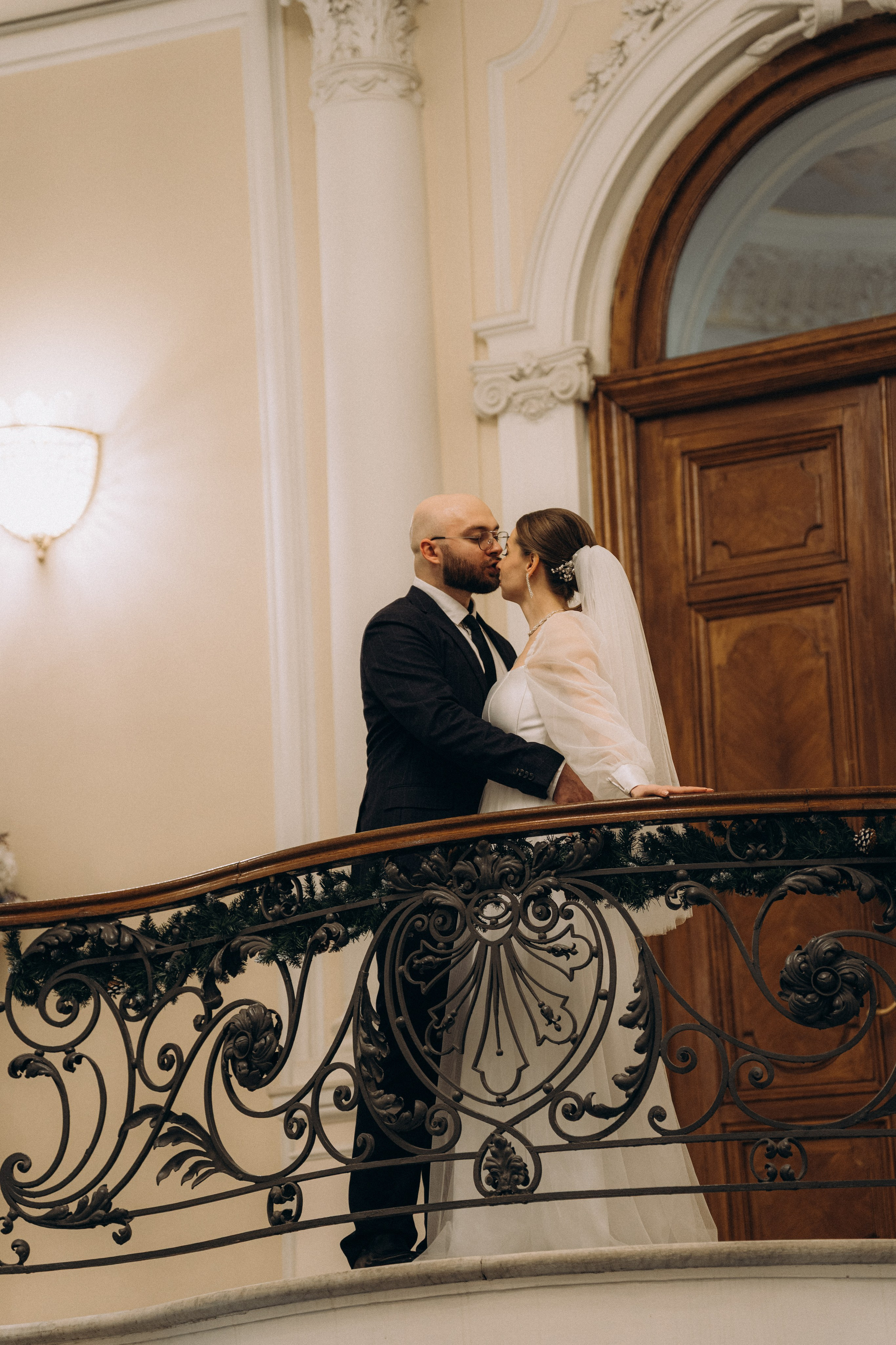 СВАДЕБНАЯ СЬЕМКА ВО ВТОРОМ ДВОРЦЕ (ДЕКАБРЬ) ТАКЖЕ СЬЕМКА В СТУДИИ НА ЧЕРНЫШЕВСКОЙ. Профессиональный фотограф, Санкт-Петербург — Виктория Богомолова