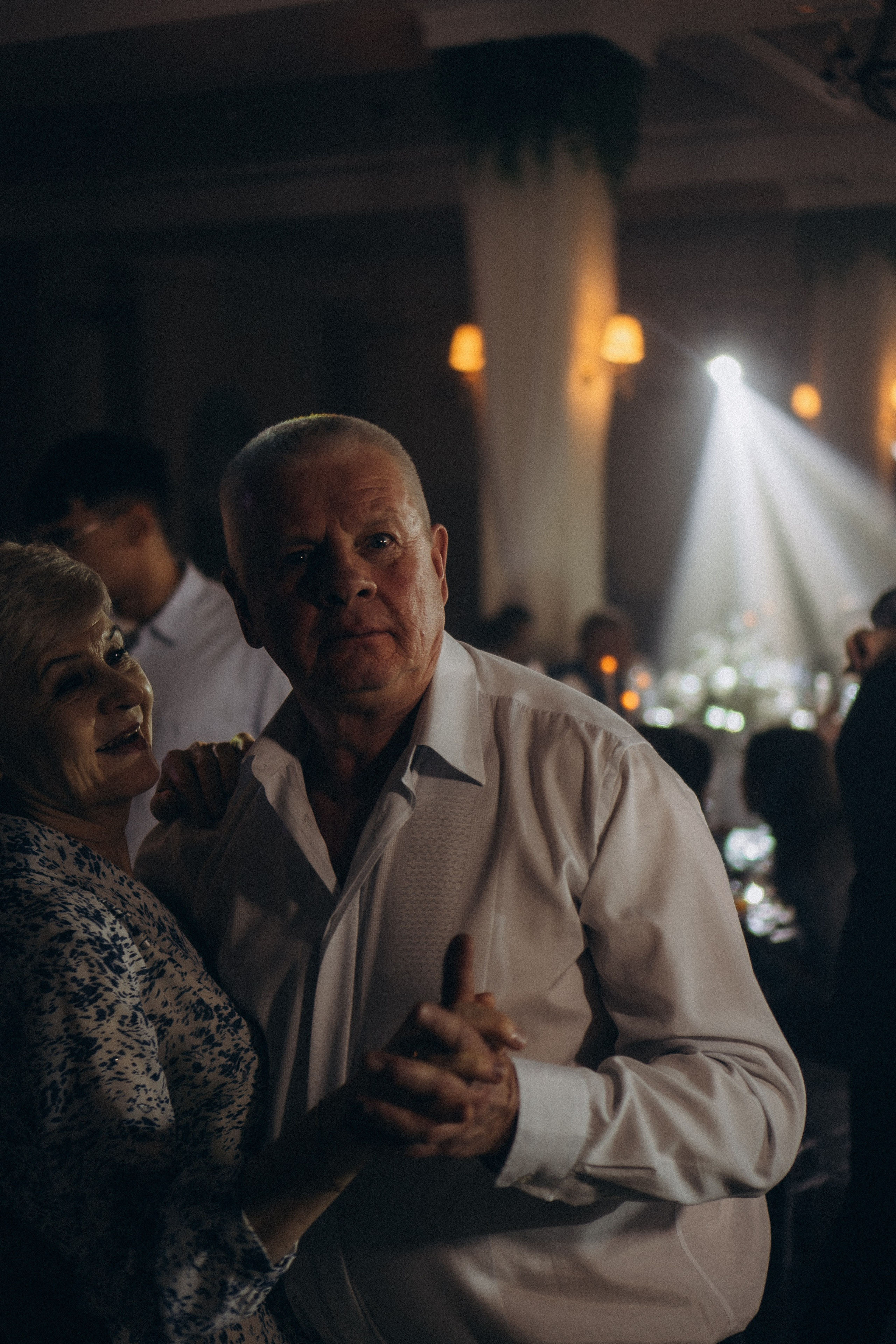 СВАДЕБНАЯ СЬЕМКА СБОРОВ В ОТЕЛЕ И ВЫЕЗД НА ЦЕРЕМОНИЮ (СНЯТО В СИБИРЕ В НИЖНЕВАРТОВСКЕ). Профессиональный фотограф, Санкт-Петербург — Виктория Богомолова