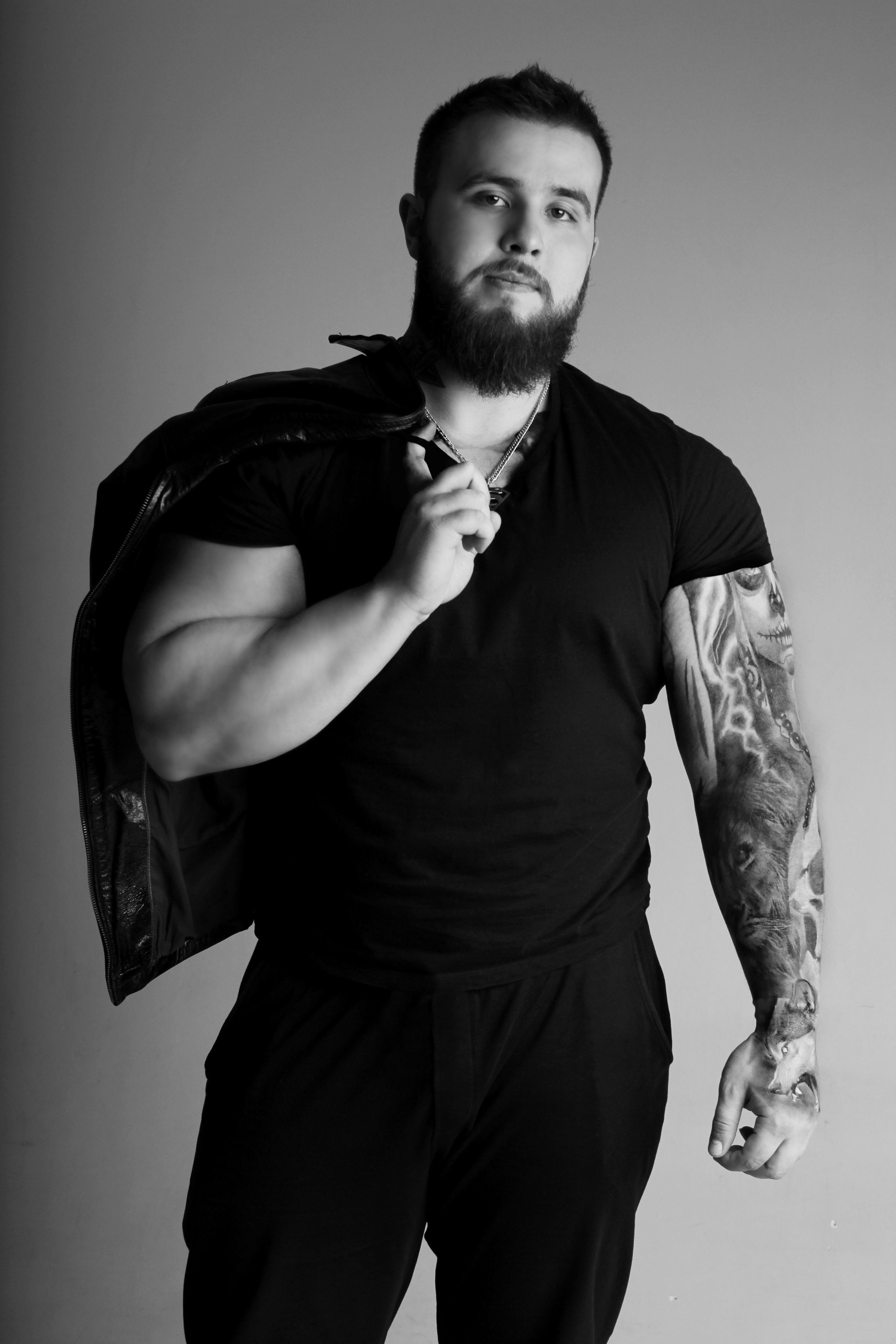 Мужская фотосессия в студии. Булат. Свадебный и репортажный фотограф в Уфе| Осетрова Ольга