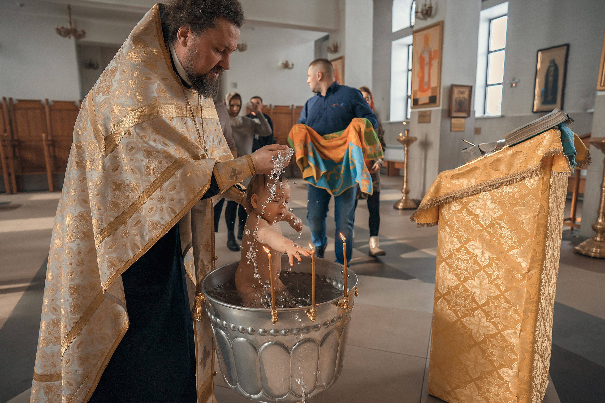 Таинство Крещения Матвея. Фотограф на Крещение и Венчание в Красноярске Рамазанова Юлия