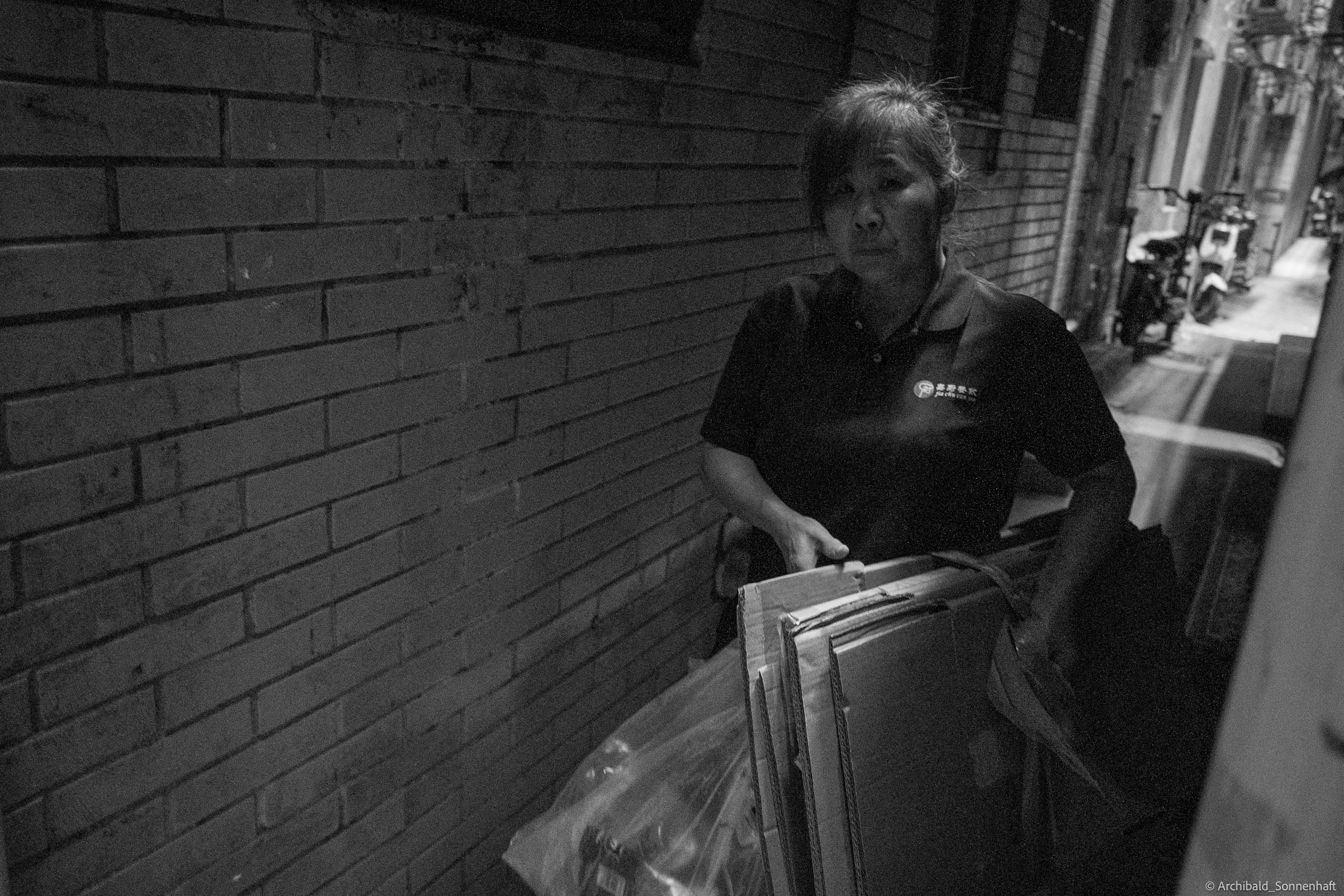 Shipai Urban Village. Photographer in Guangzhou, China. Archibald Sonnenhaft