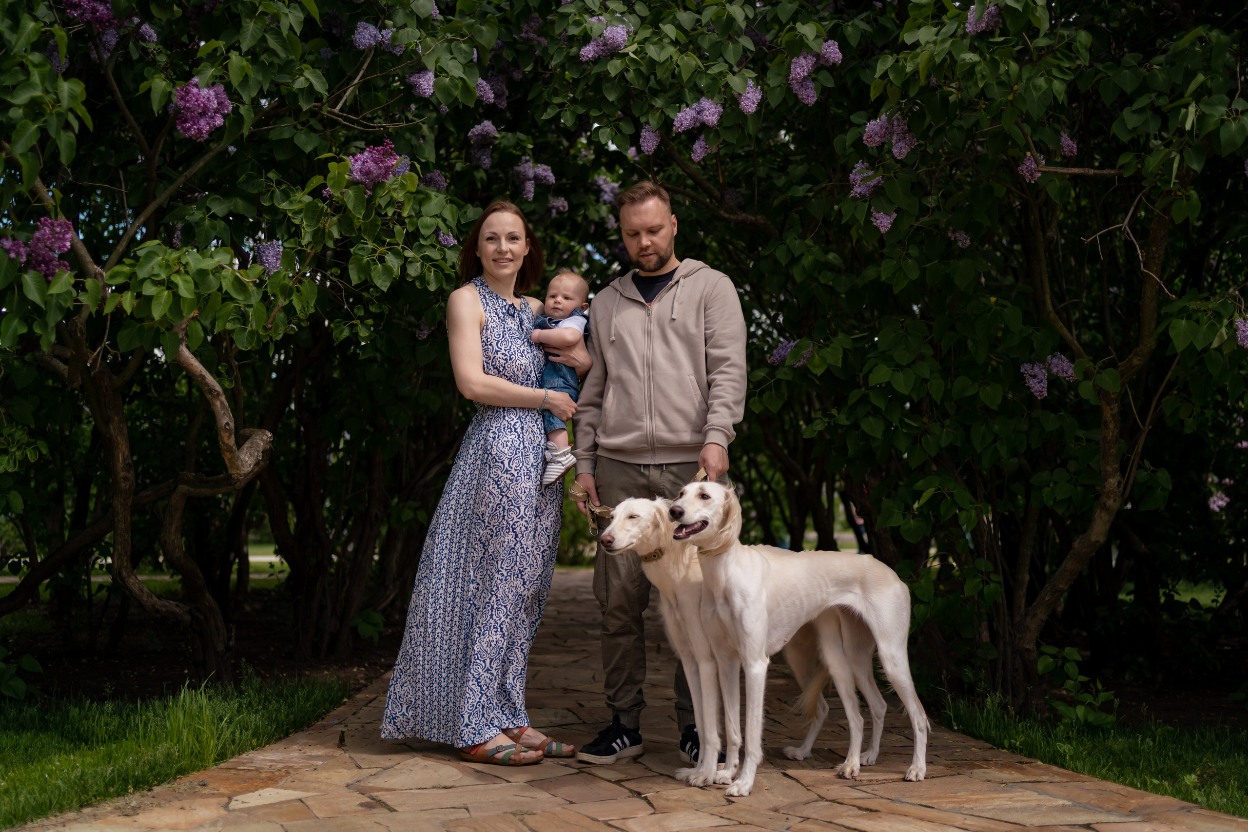Софья с семьёй на ВДНХ. Семейный фотограф Варвара Сорока в городе Москве