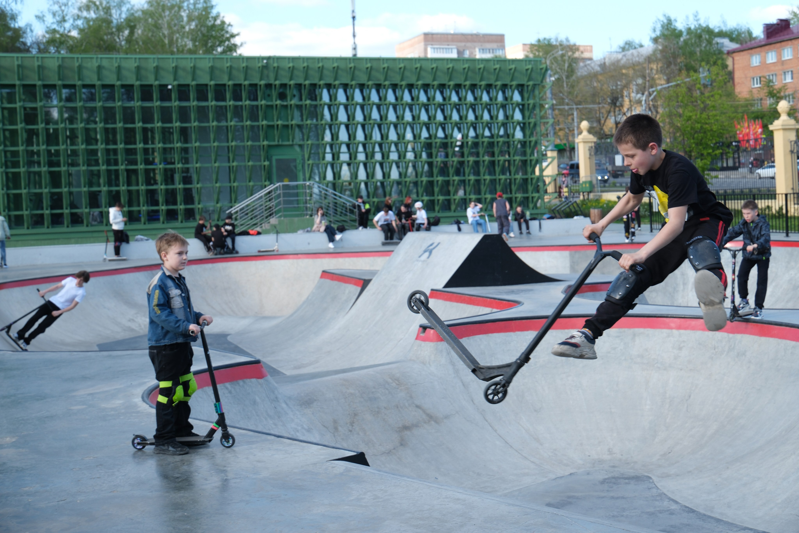 Озорные мальчишки. Добро пожаловать в студию «Цифровой скульптор»  где искусство встречается с технологиями!