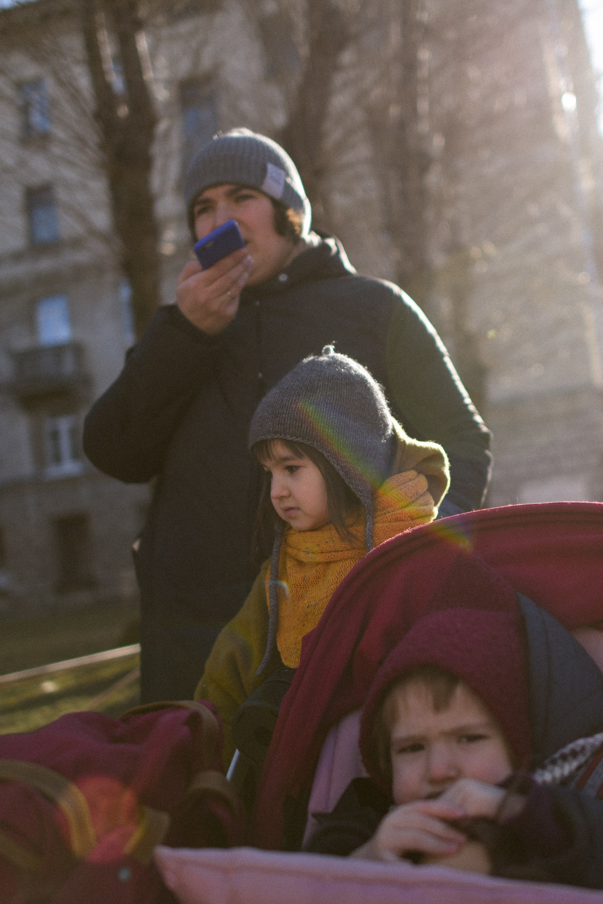 A Mom’s Day: The Everyday Hustle. Documentary family photography in Barcelona and beyond