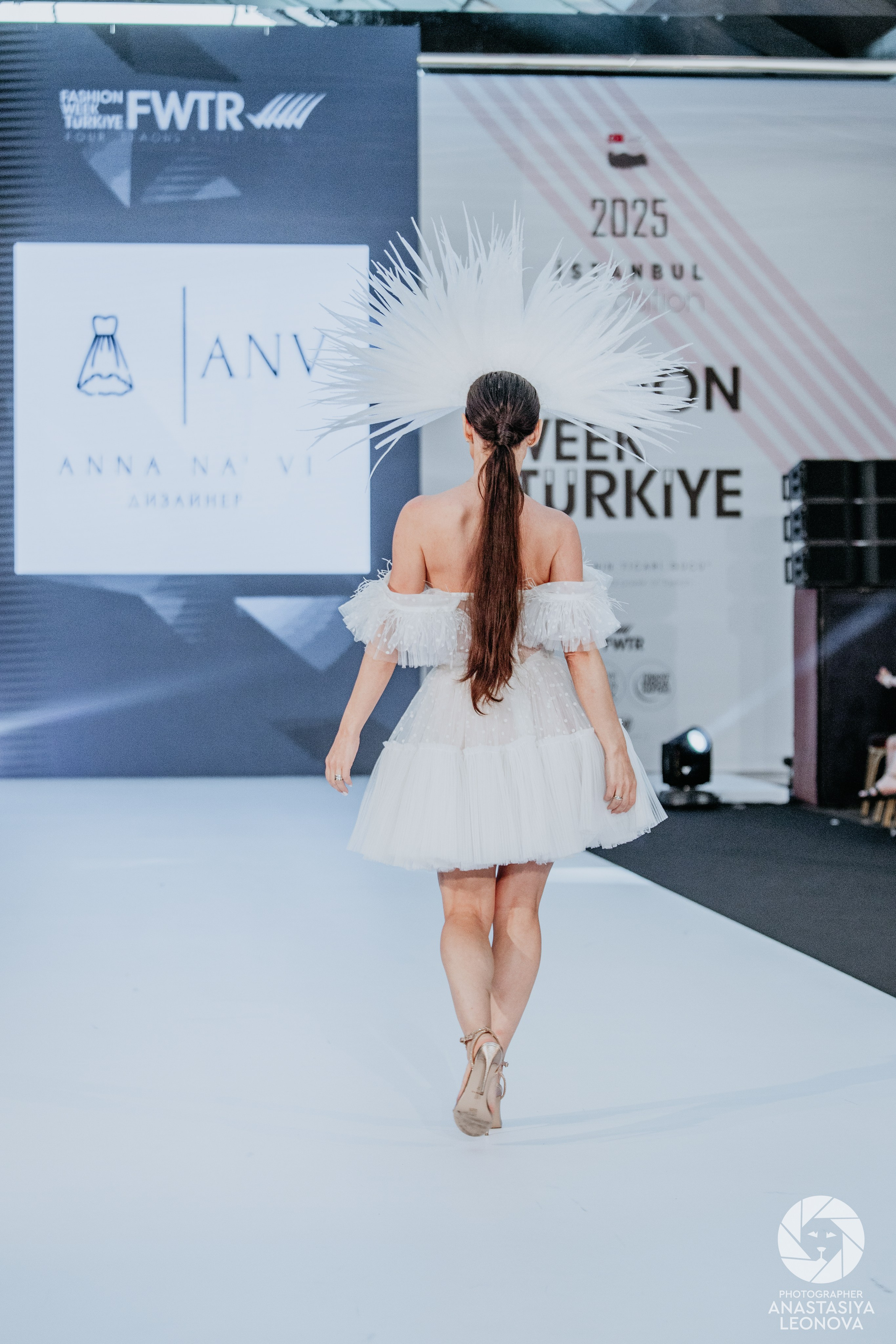 Fashion Week Türkiye [spring, 2025]. Anastasia Leonowa