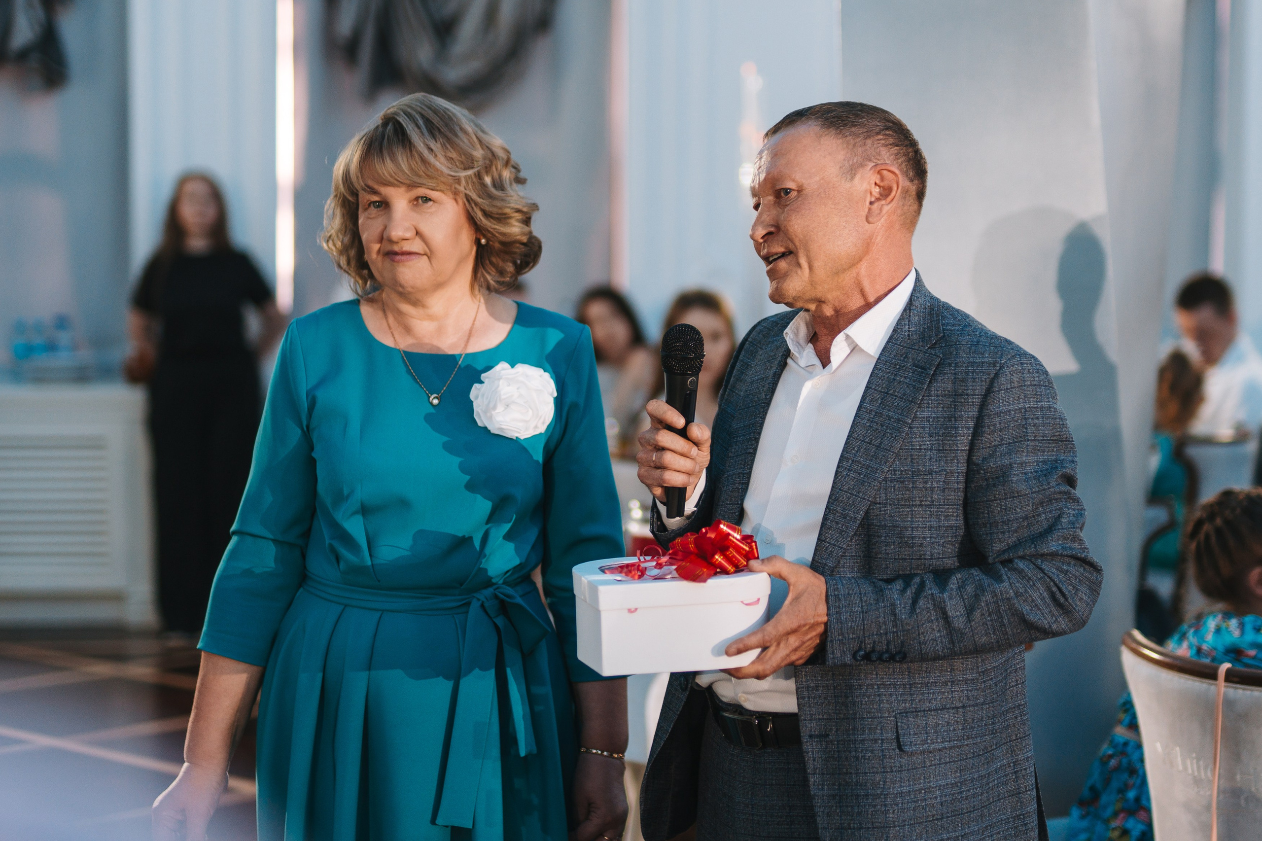 Свадьба White Hall (Dasko Garden), Уфа — фотосессия, банкет и семейные холсты