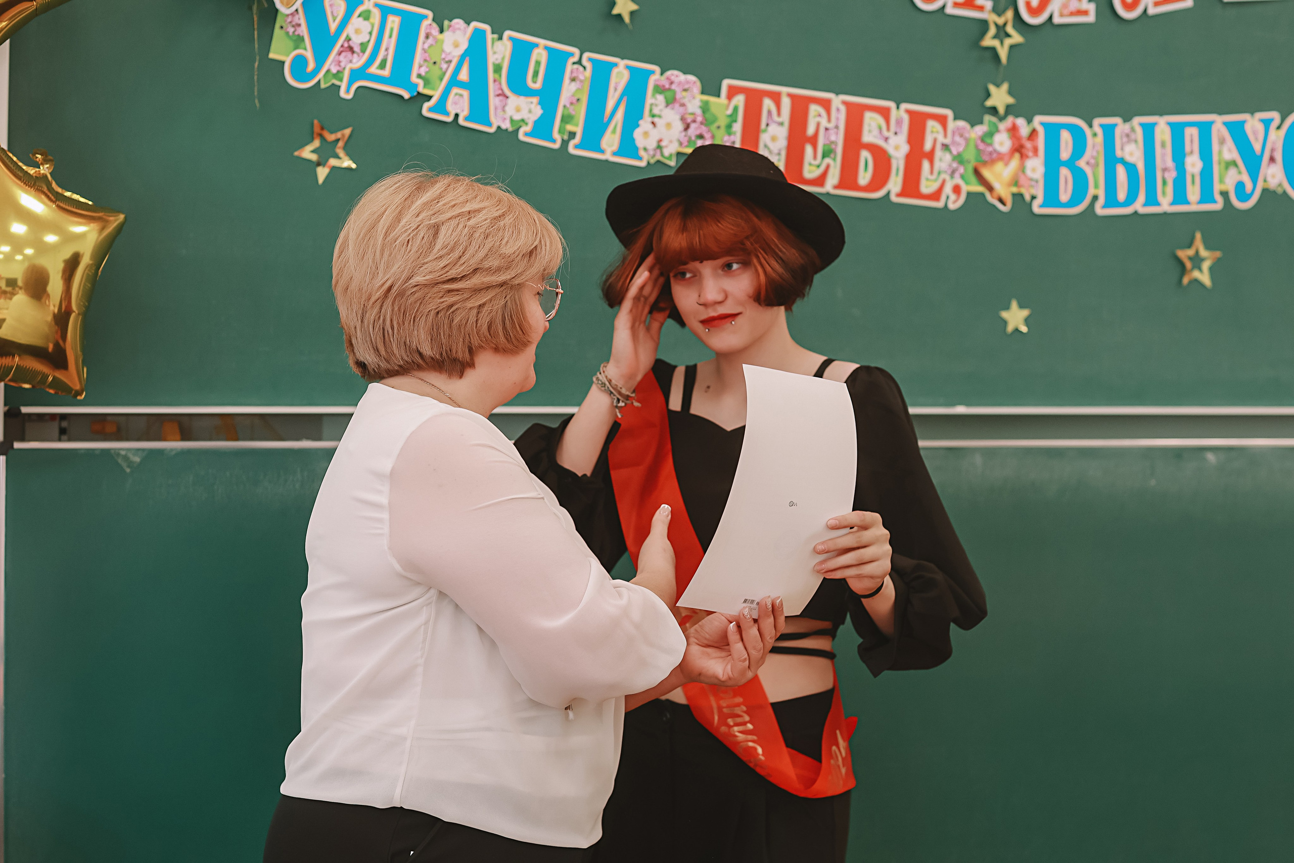 Последний звонок. Семейный фотограф Тюмень, фотограф на роды Салмина Мария