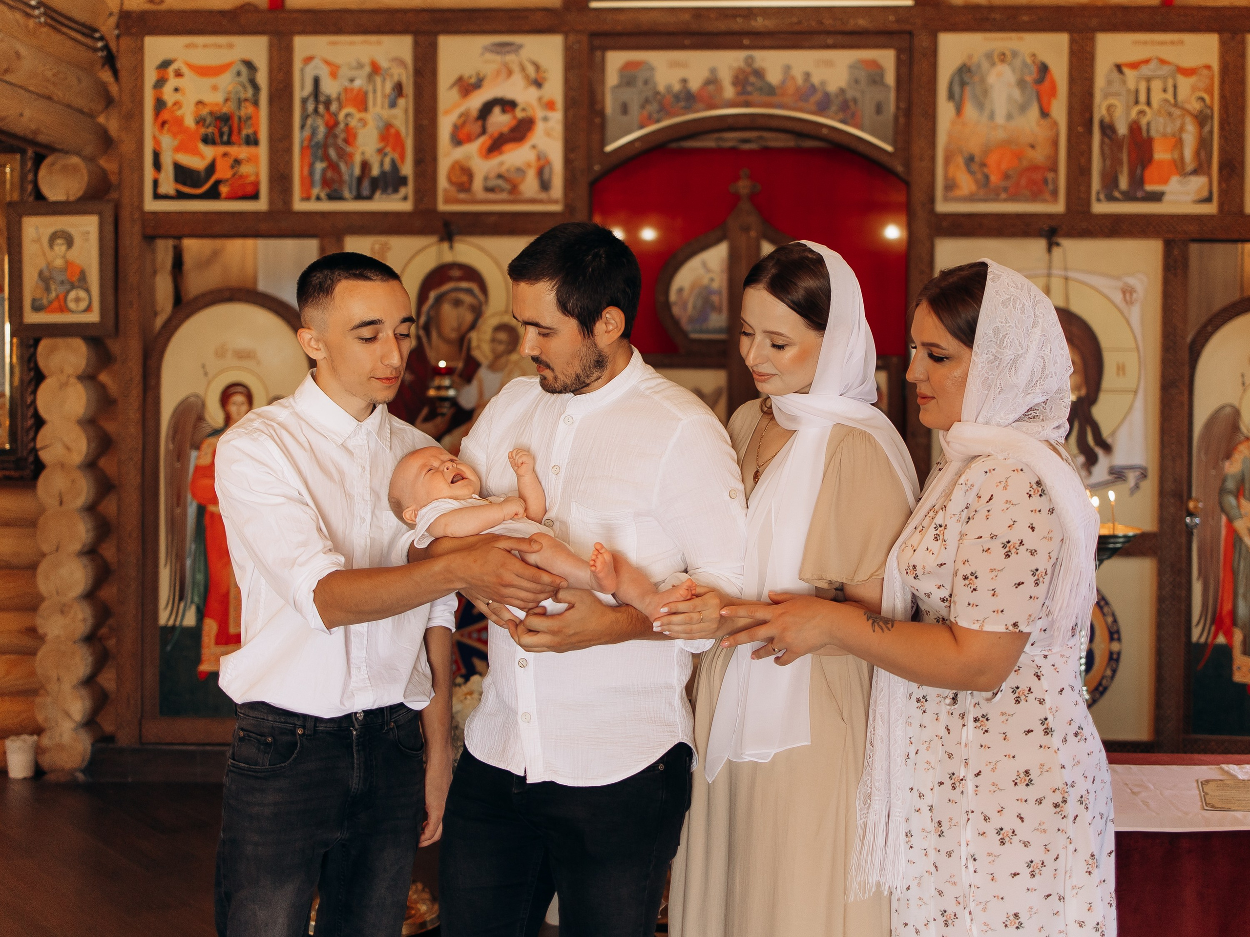 Таинство Крещения Михаила. Семейный фотограф в Краснодаре Храмова Анна