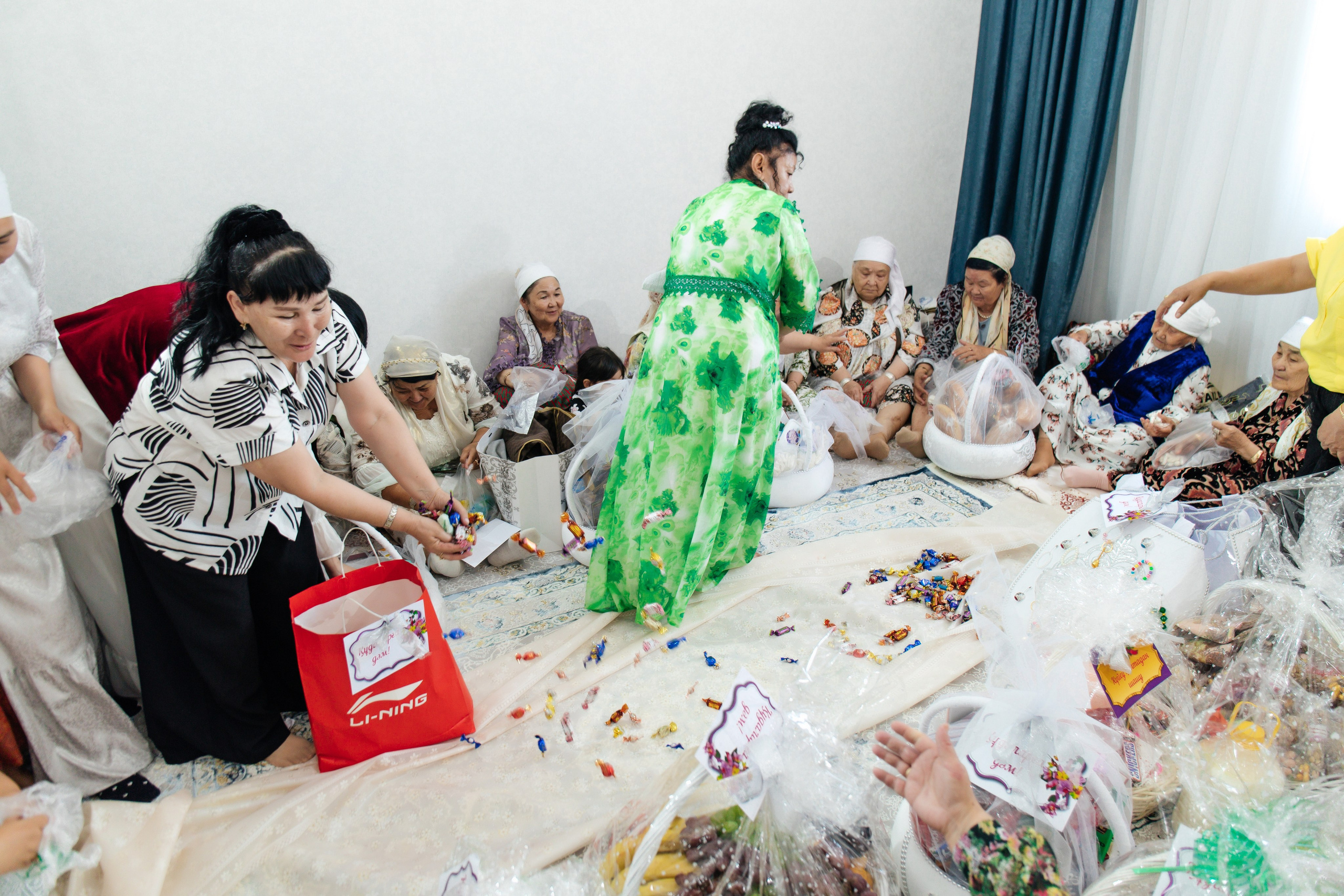 Moldir — syrğa salu. Wedding and Love story Photographer